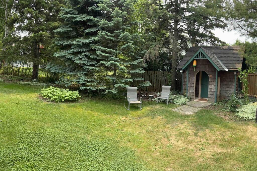 Cozie cottage at Niagara-On-The-Lake