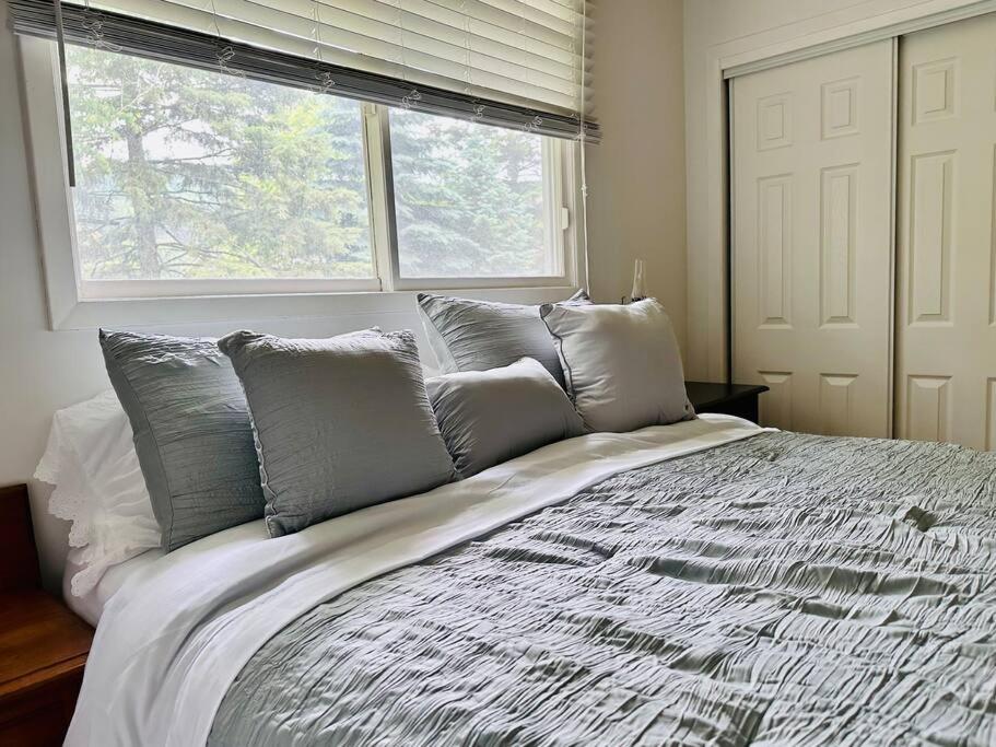 Cozie cottage at Niagara-On-The-Lake