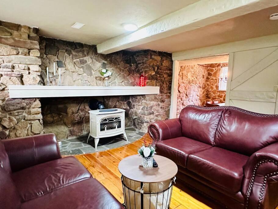 Cozie cottage at Niagara-On-The-Lake