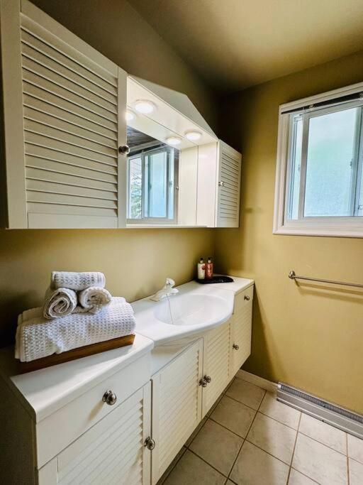 Cozie cottage at Niagara-On-The-Lake