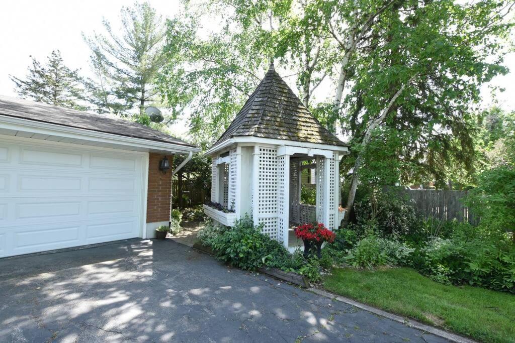 Cozie cottage at Niagara-On-The-Lake