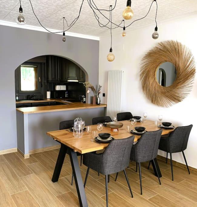 Casa Serenity au canal avec piscine et amarre