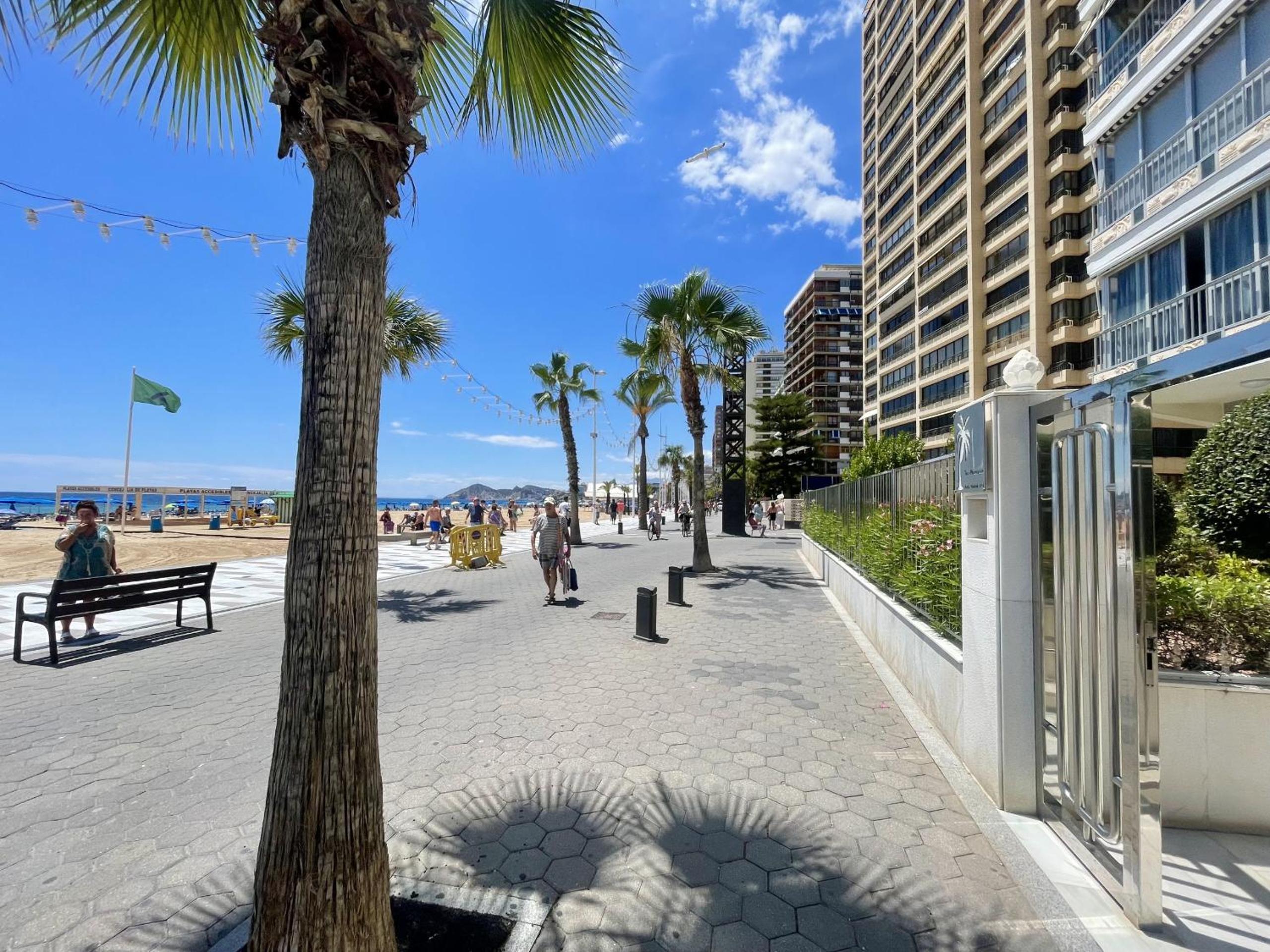 Tor Maraya Seafront Levante Beach