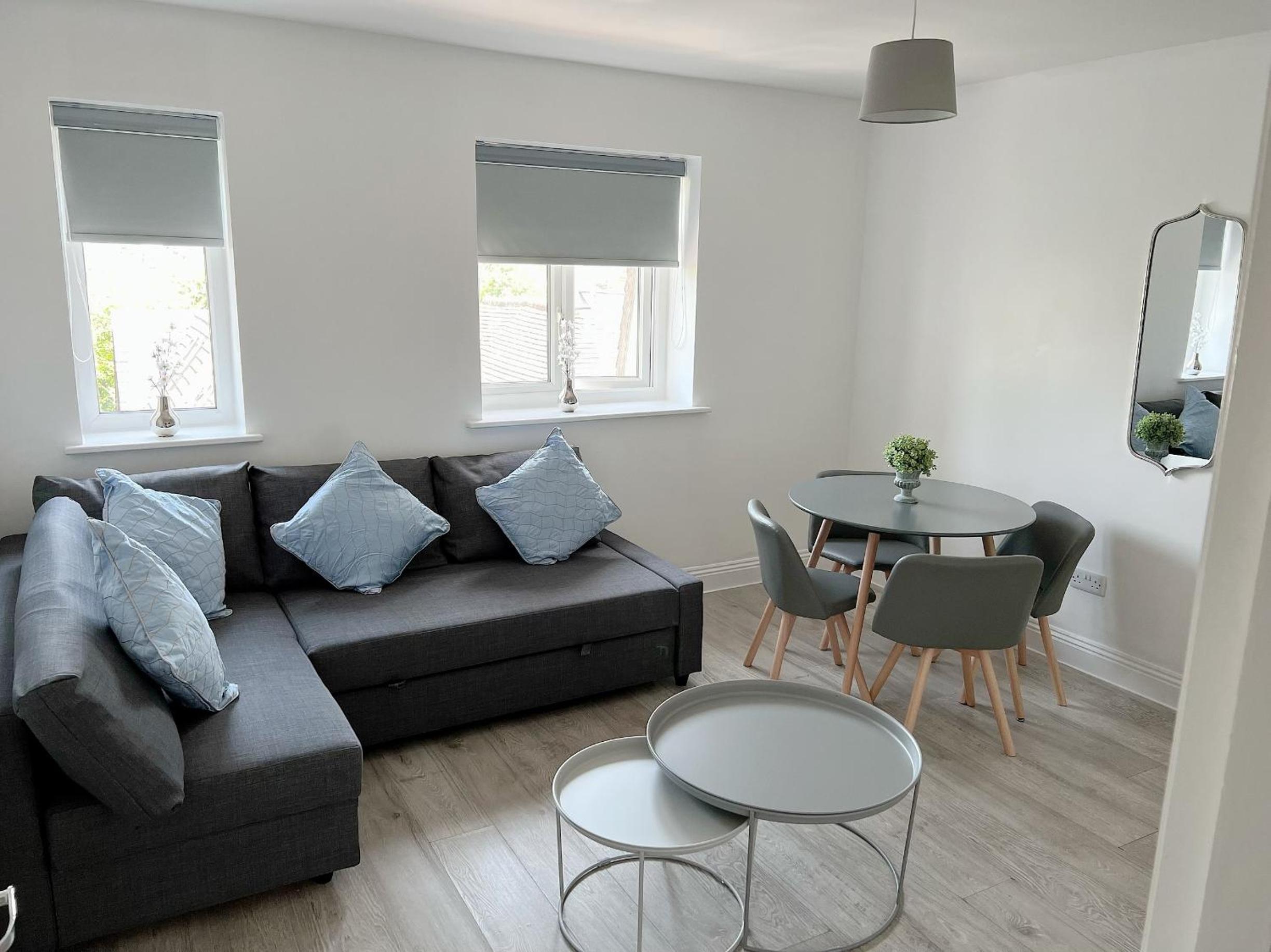 Flat 12 Palm Court view 3