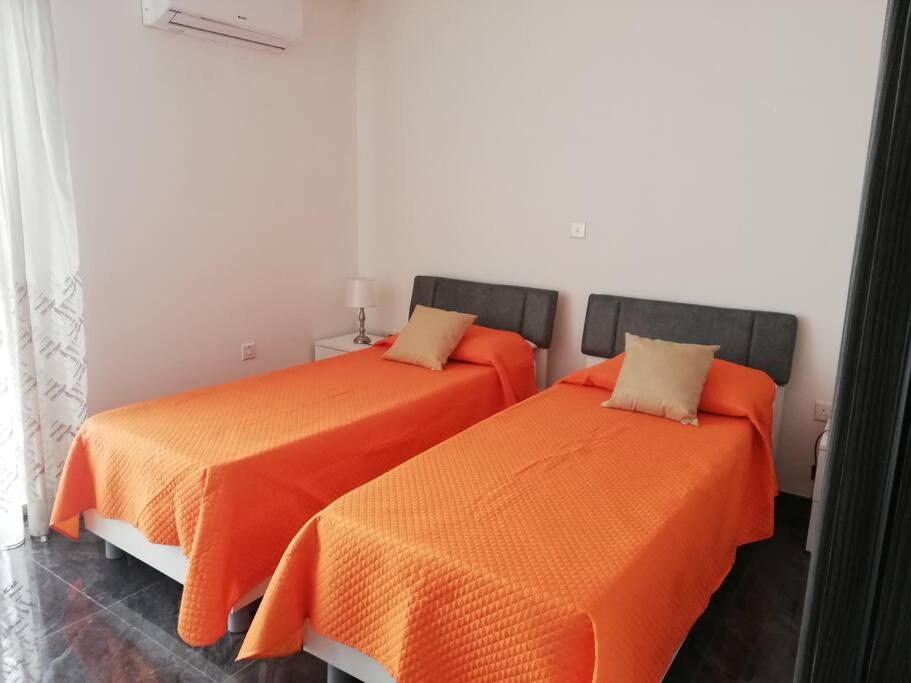 Central, Fully Equipped Modern Apartment - 2 view 5