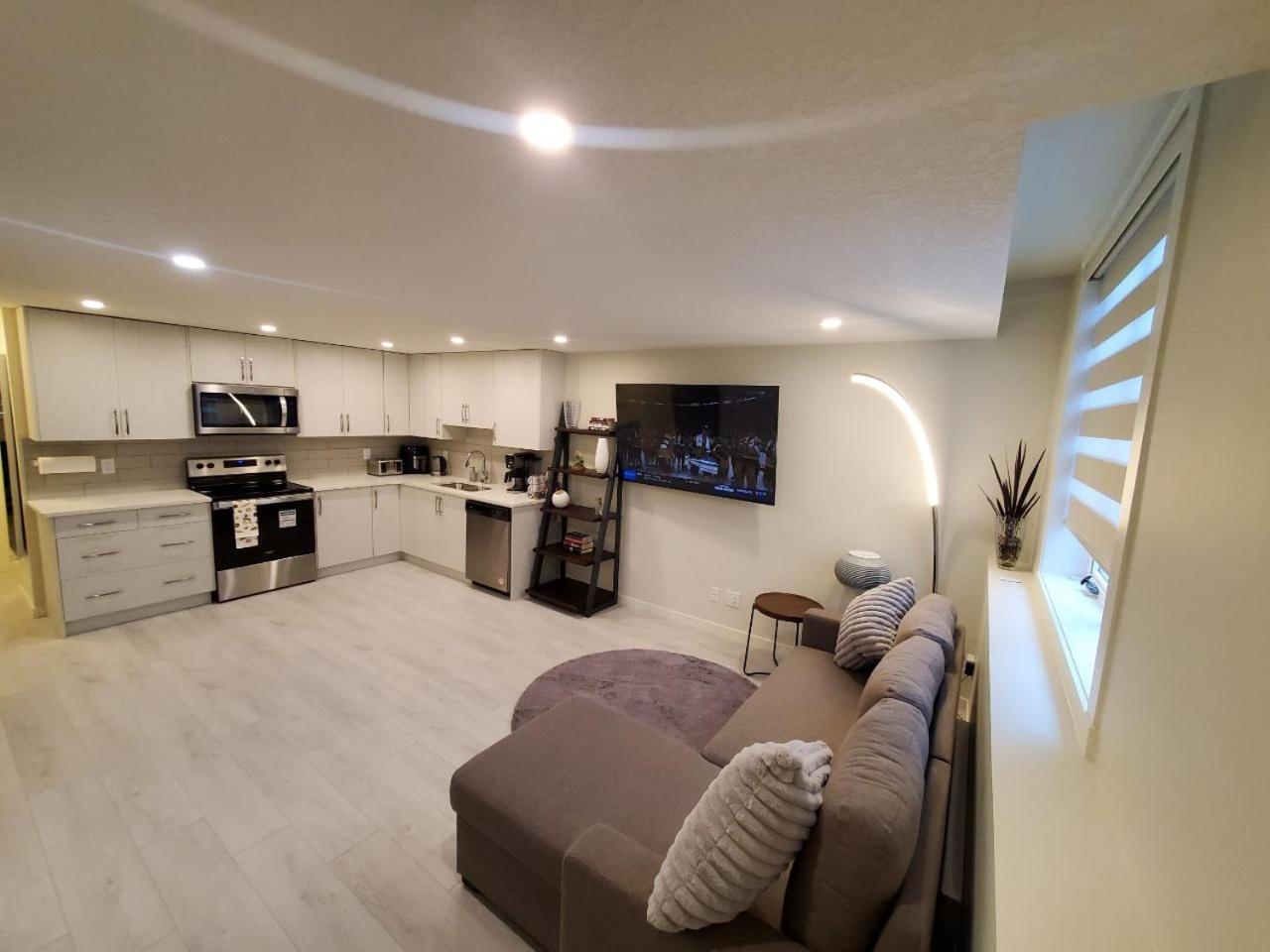 Cozy Rockland Park Unit+Parking