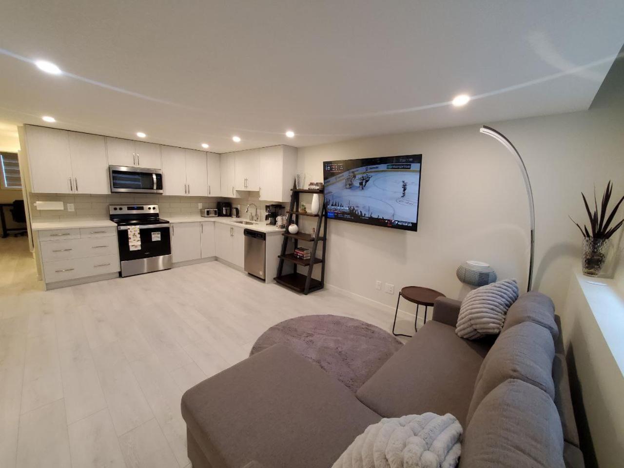 Cozy Rockland Park Unit+Parking