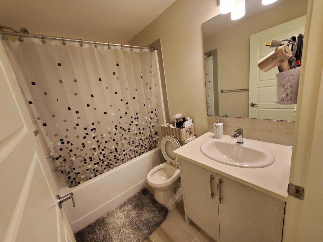 Cozy Rockland Park Unit+Parking