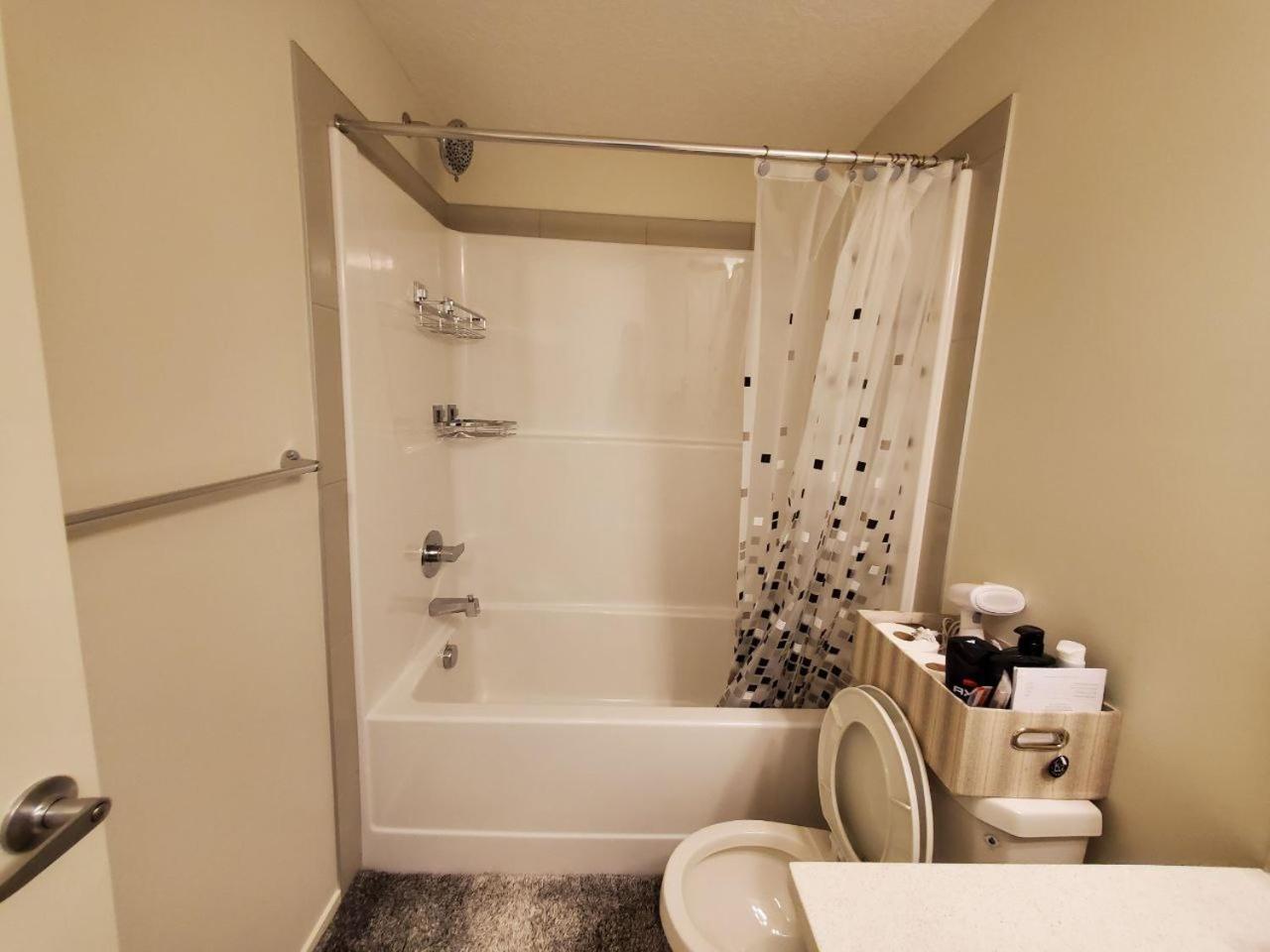 Cozy Rockland Park Unit+Parking