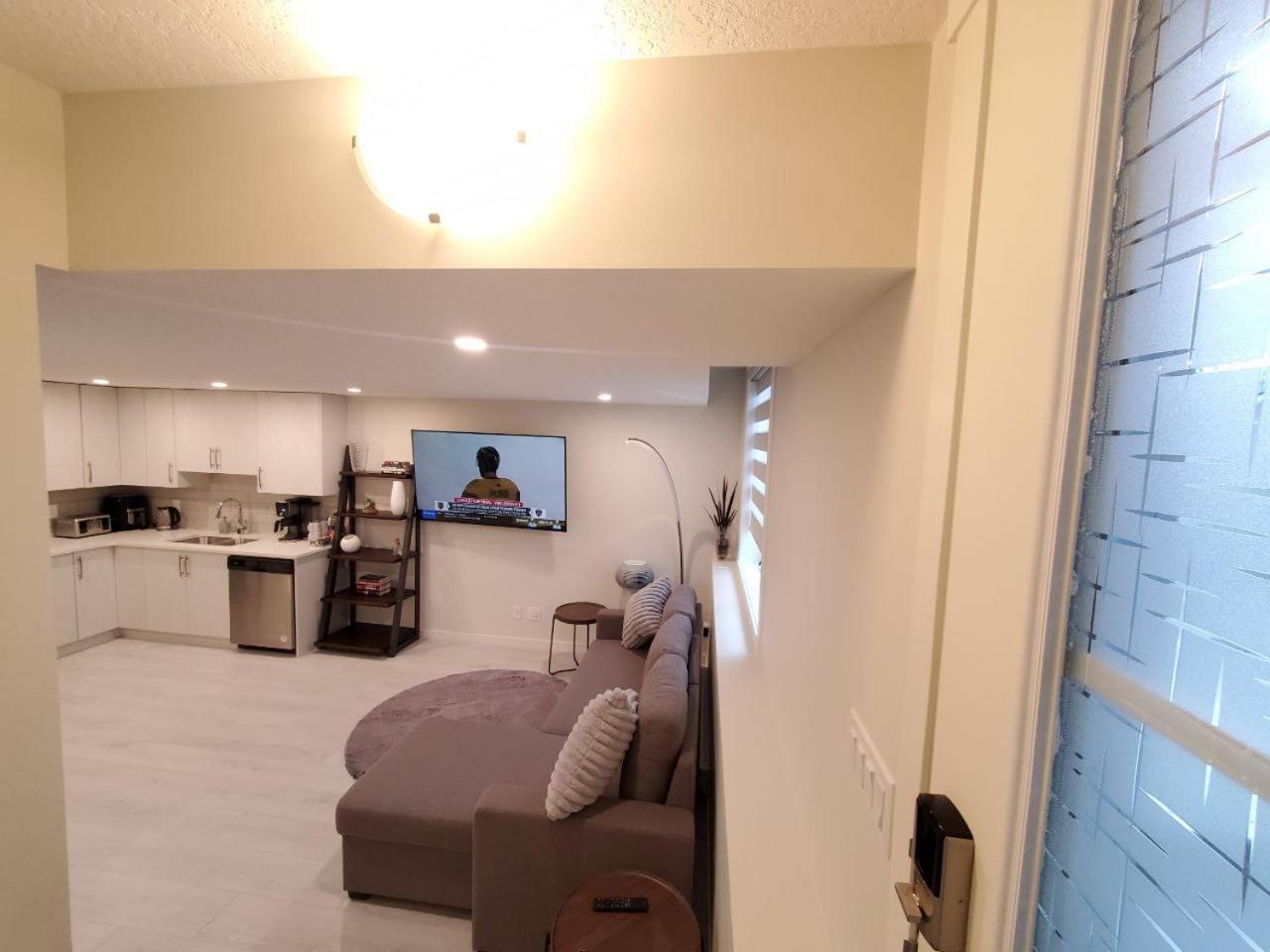 Cozy Rockland Park Unit+Parking