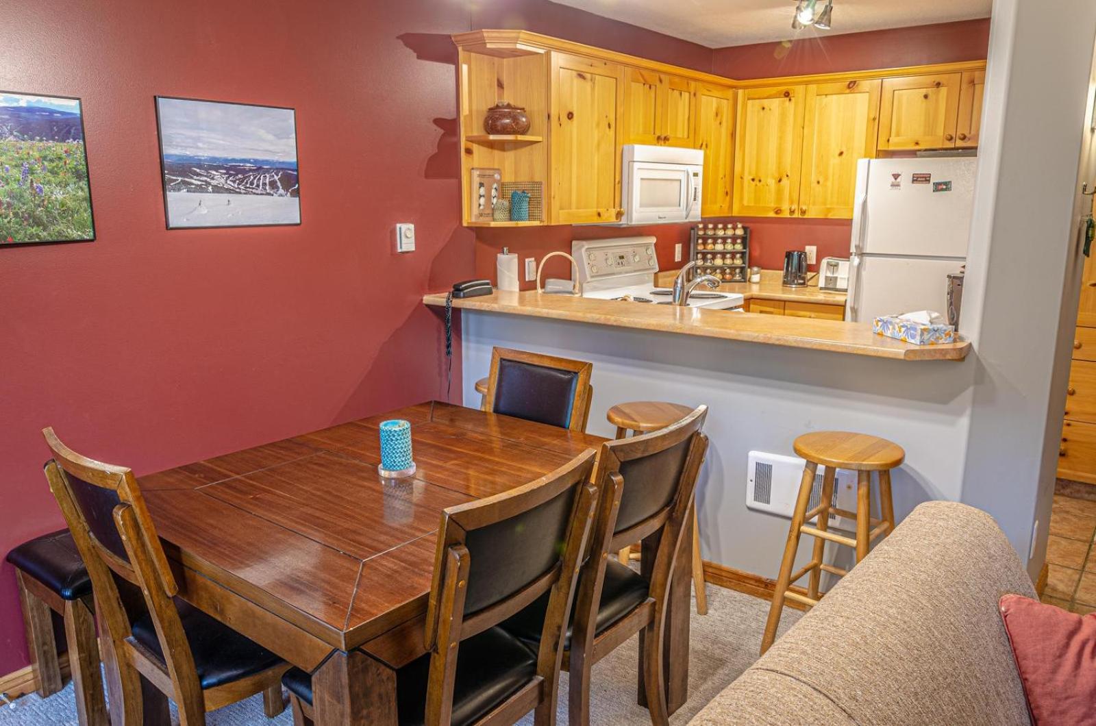 Sun Peaks Vacations - Crystal Forest 07 By Bear Country - Property Image 1