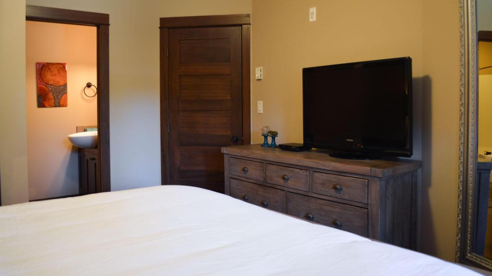 Sun Peaks Vacations - Stones Throw 24 - Property Image 20