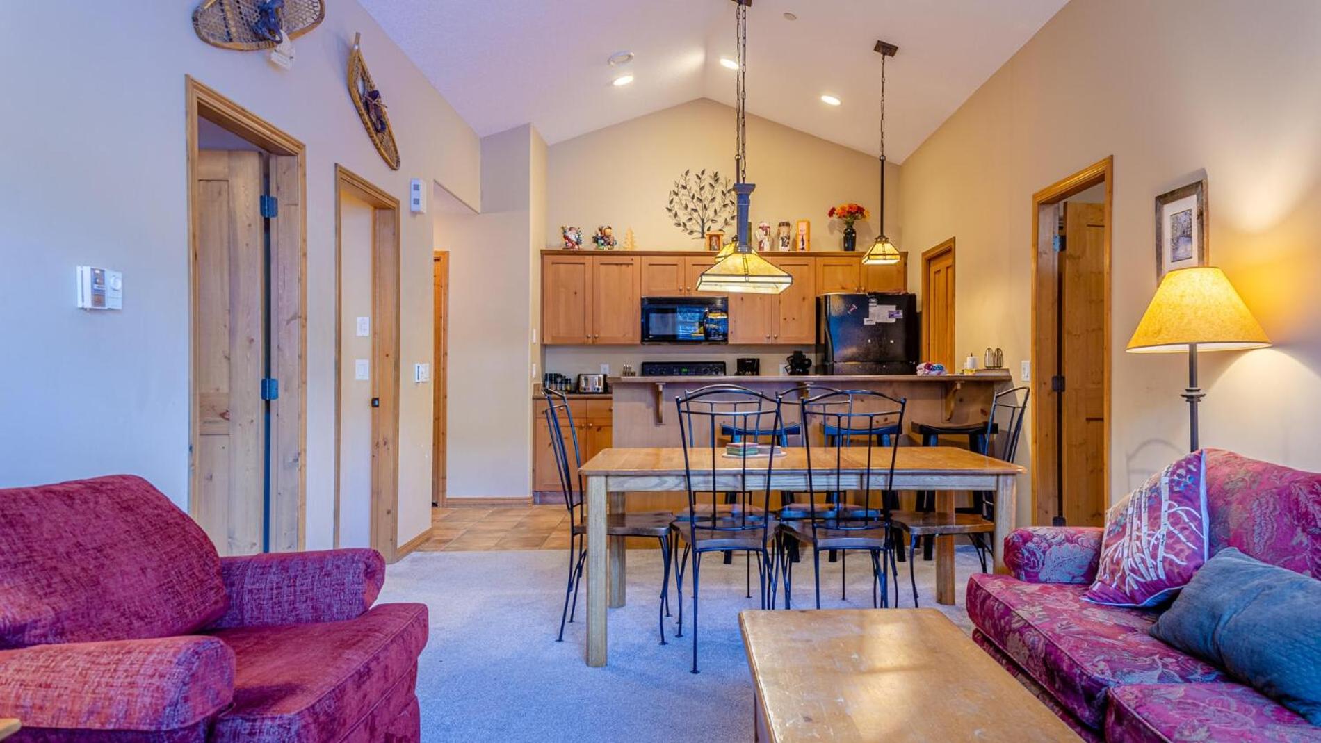 Sun Peaks Vacations - Crystal Forest 54 By Bear Country - Property Image 27