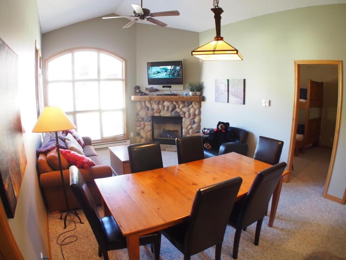 Sun Peaks Vacations - Crystal Forest 62 By Bear Country - Property Image 1