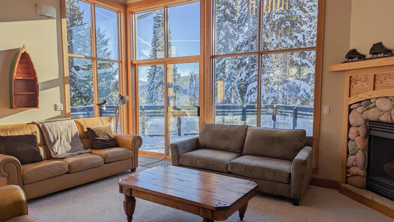 On the Run Chalet by Bear Country