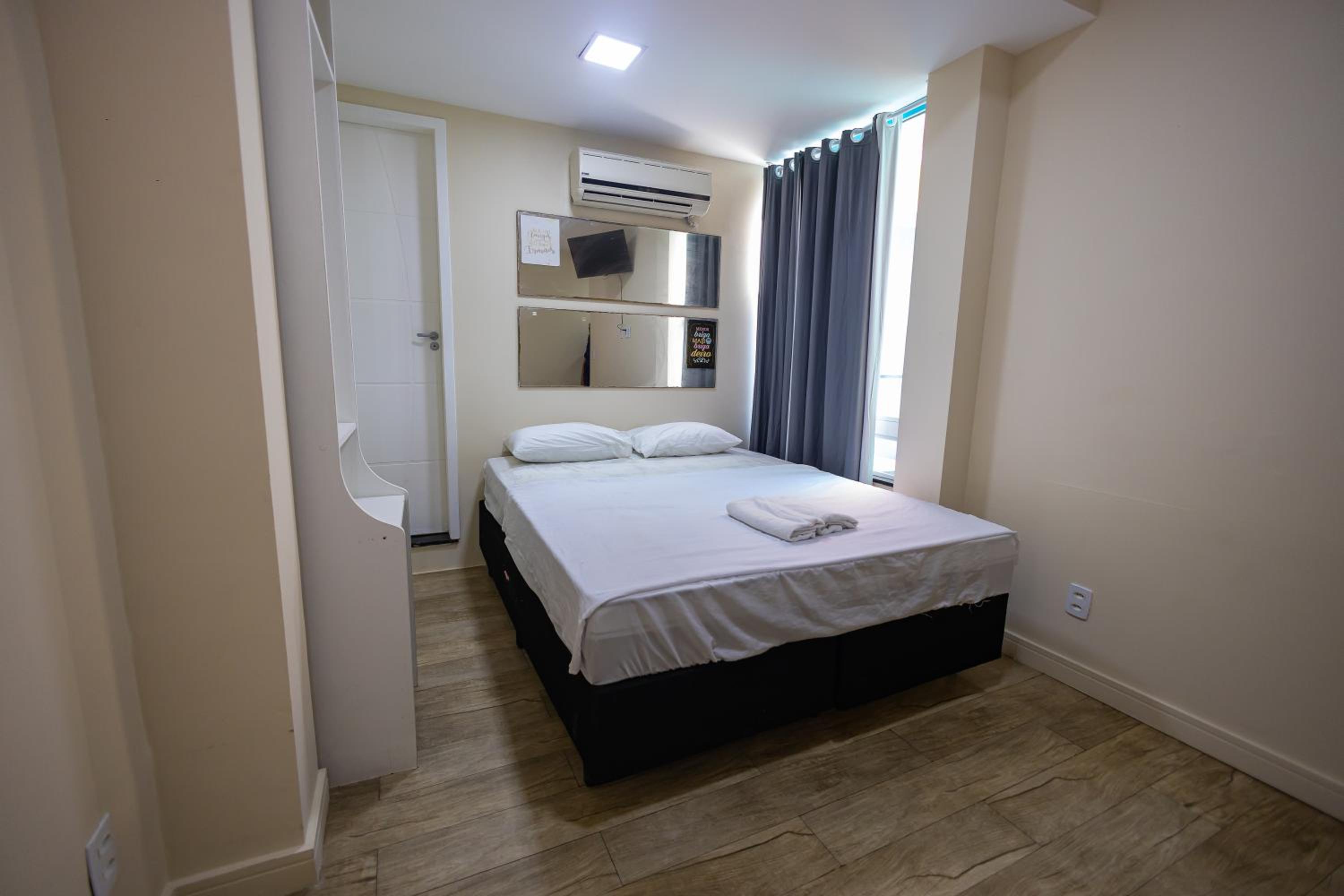 Apartamento com varanda em Copacabana