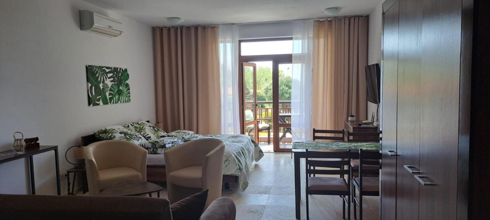 Patrick's apartments - Garden of Eden - Sea view