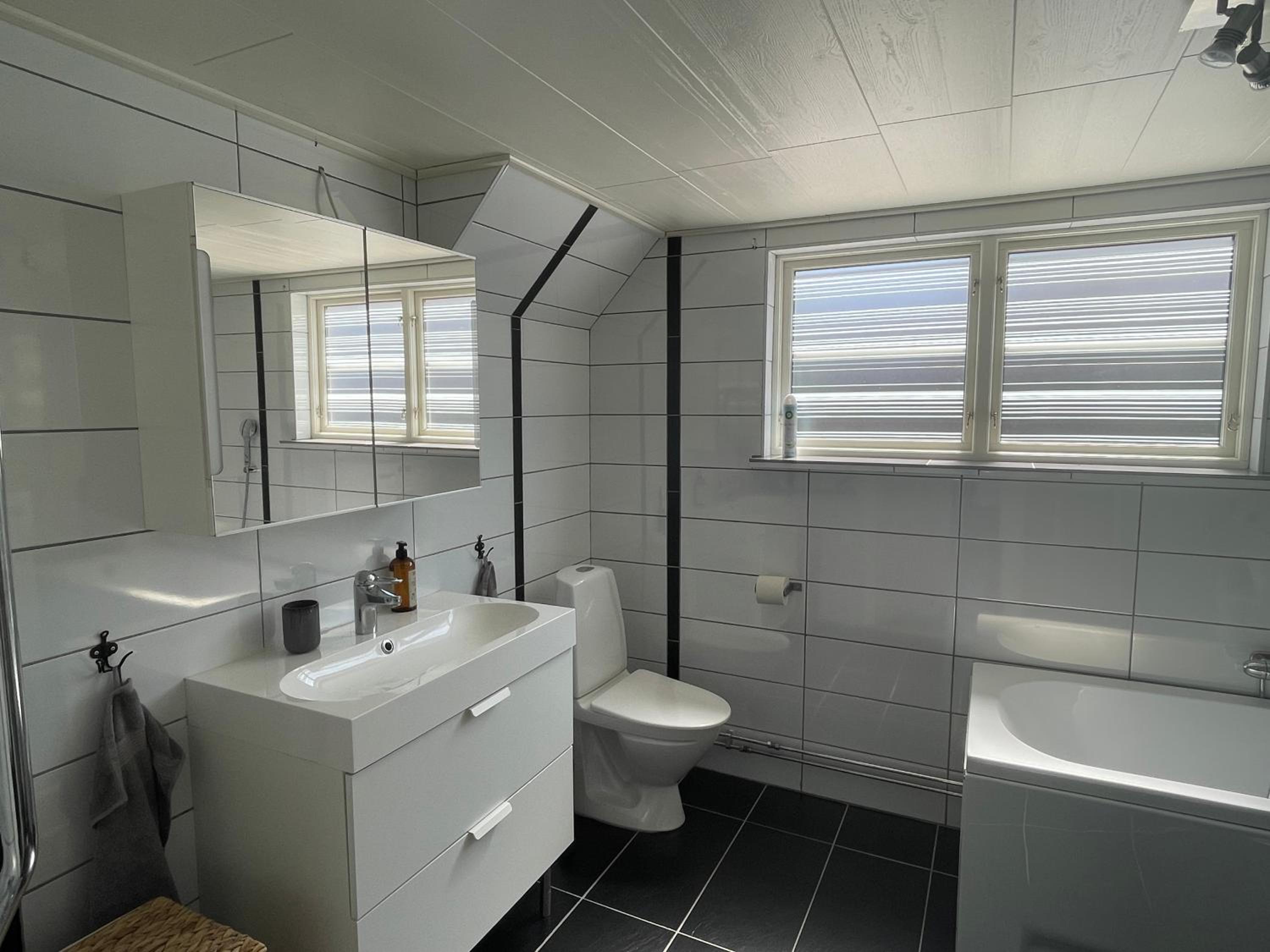 Lovely Waterfront Cottage near Karlshamn