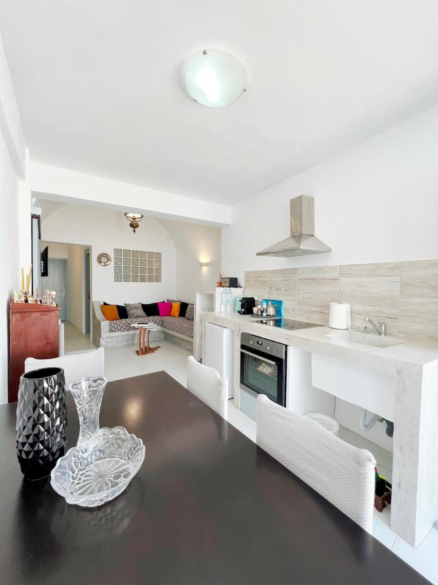 Poli Cave House Santorini photo 2