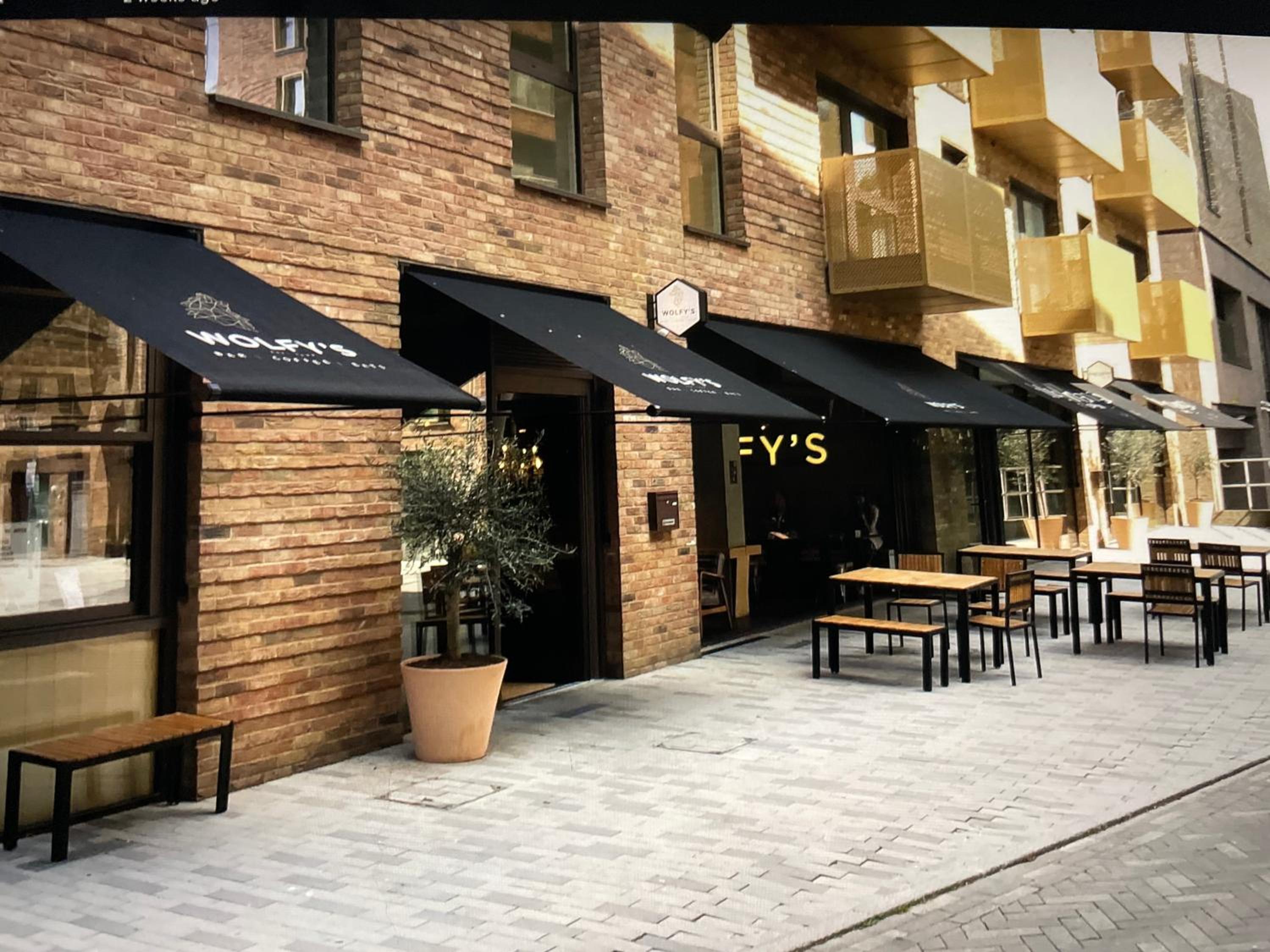 Surrey Docks London near Canada Water Easy Access to Canary Wharf Pier
