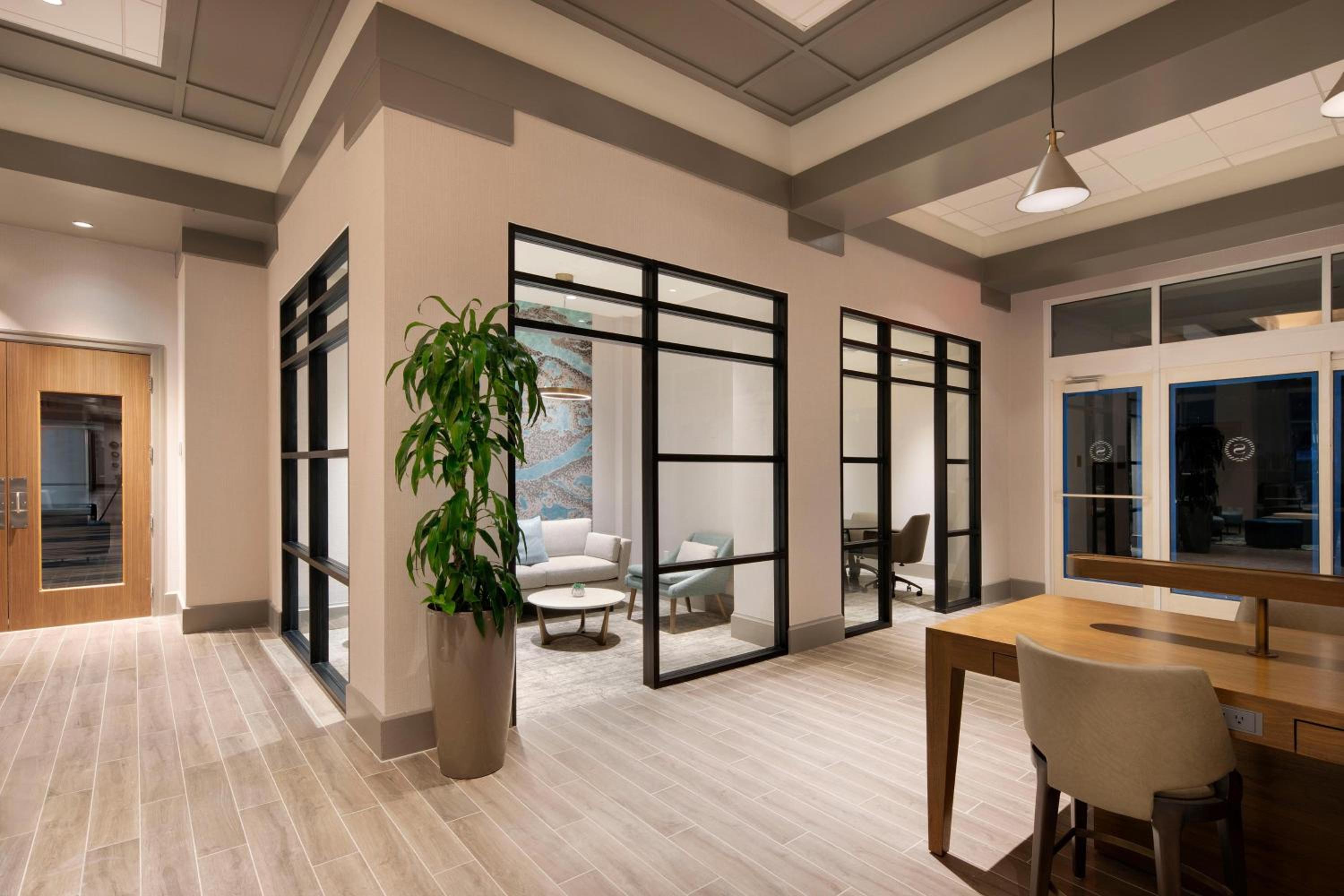 Sheraton Suites Fort Lauderdale West - Property Image 10