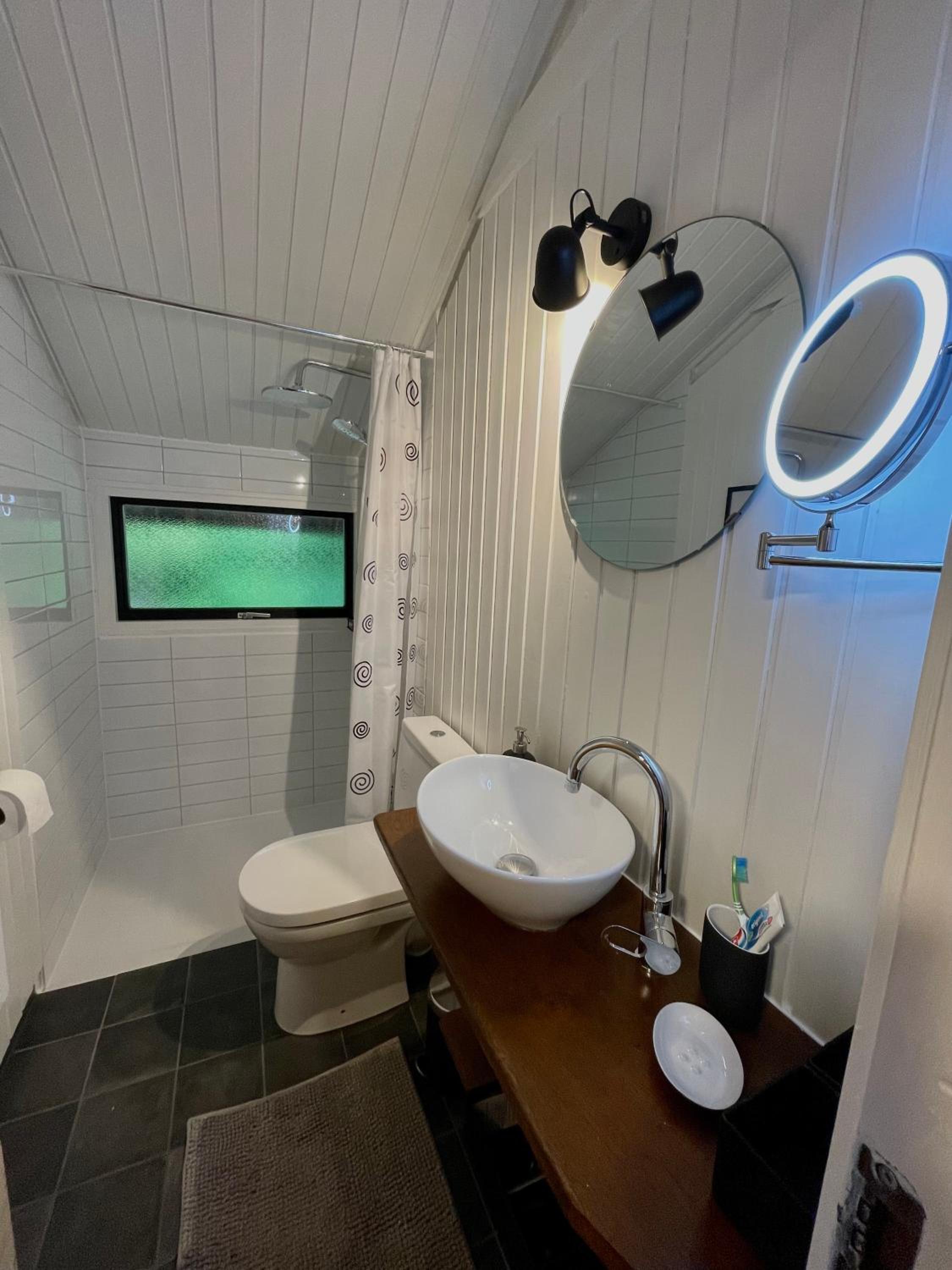 Ferienhaus Kleine Auszeit in der Natur mit Kamin, Yogamatten, schöne Küche
