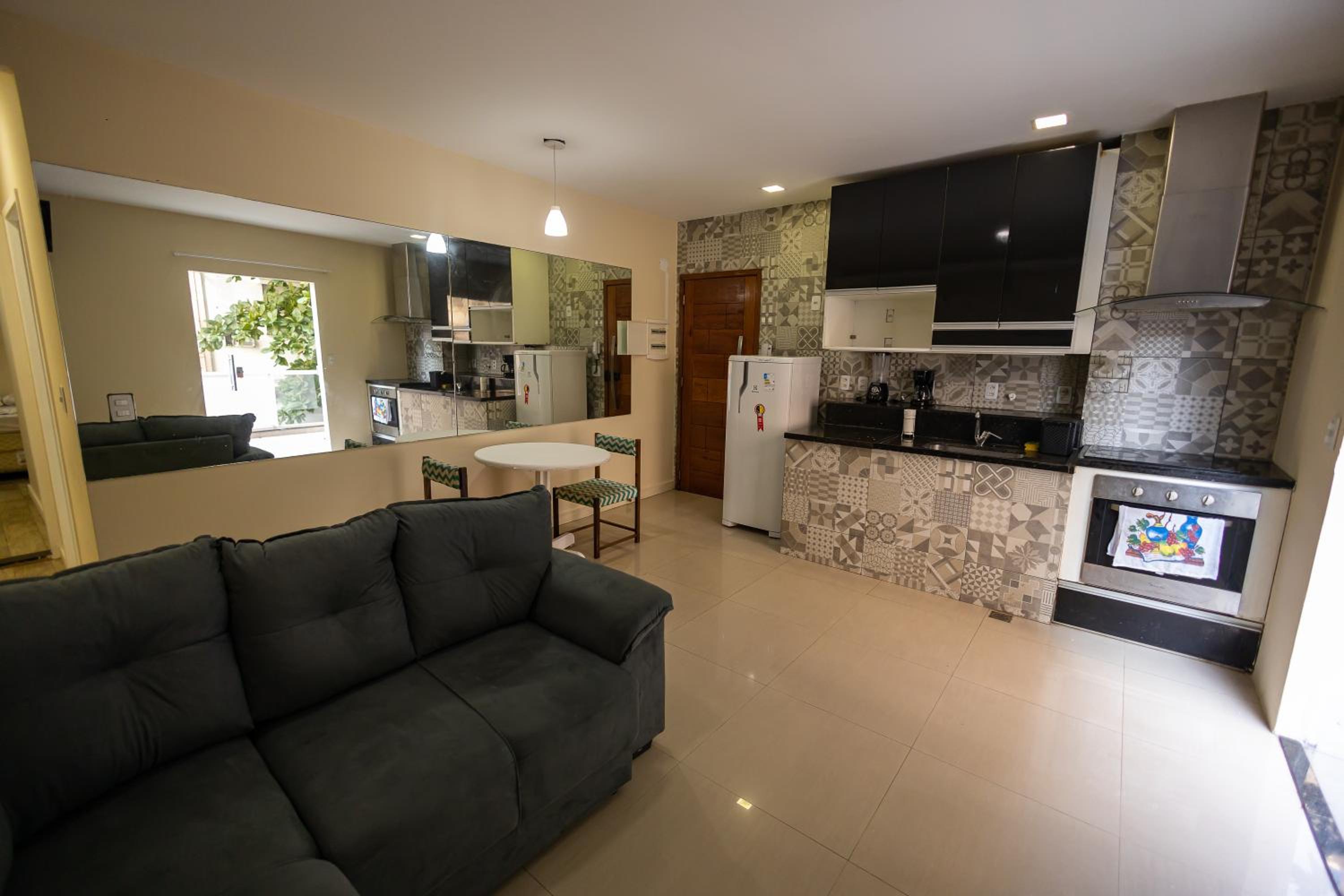 Apartamento com varanda em Copacabana