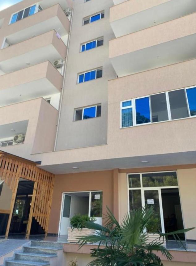 Shengjin Apartment property