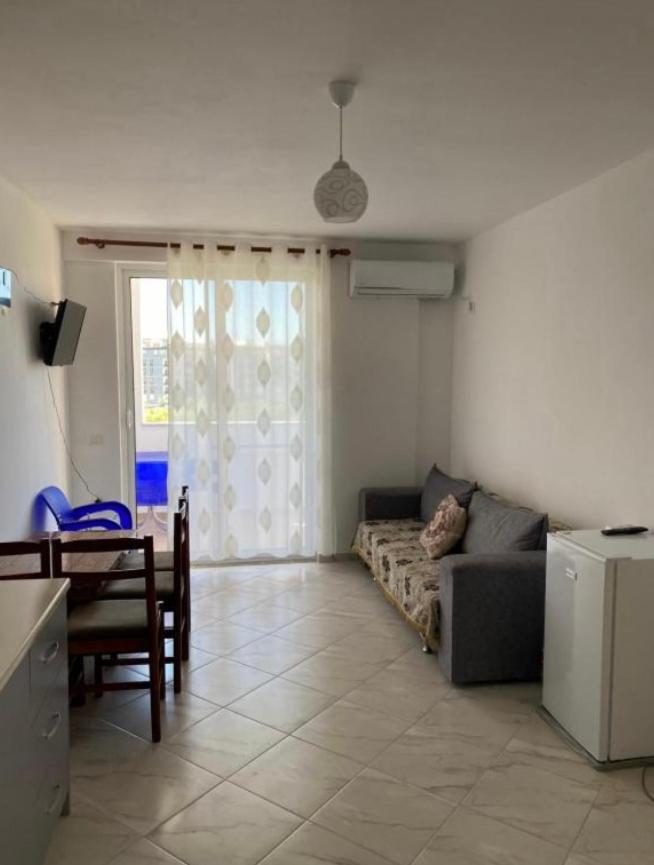 Shengjin Apartment property