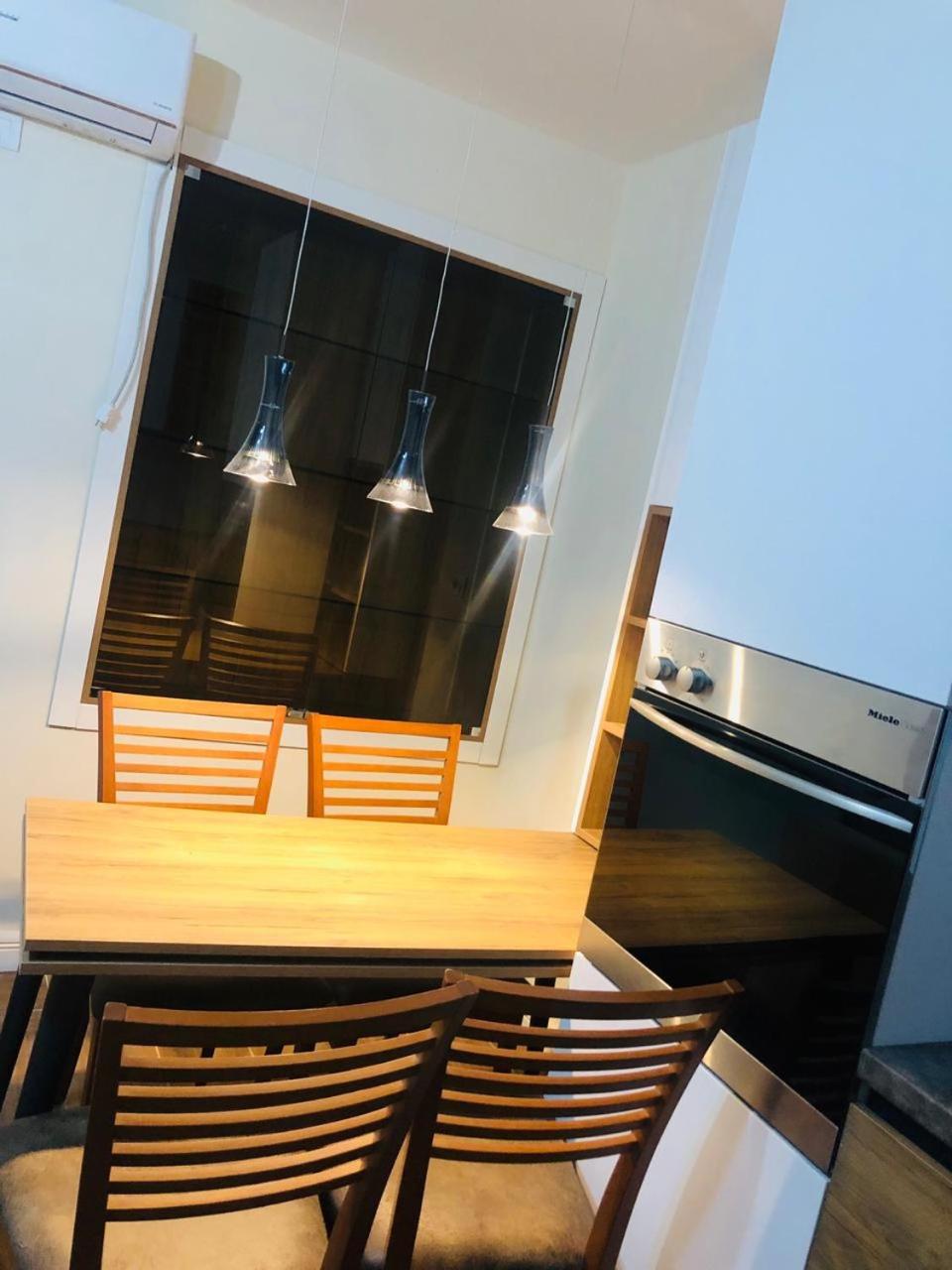 Sea & Mountain Lukove Apartment