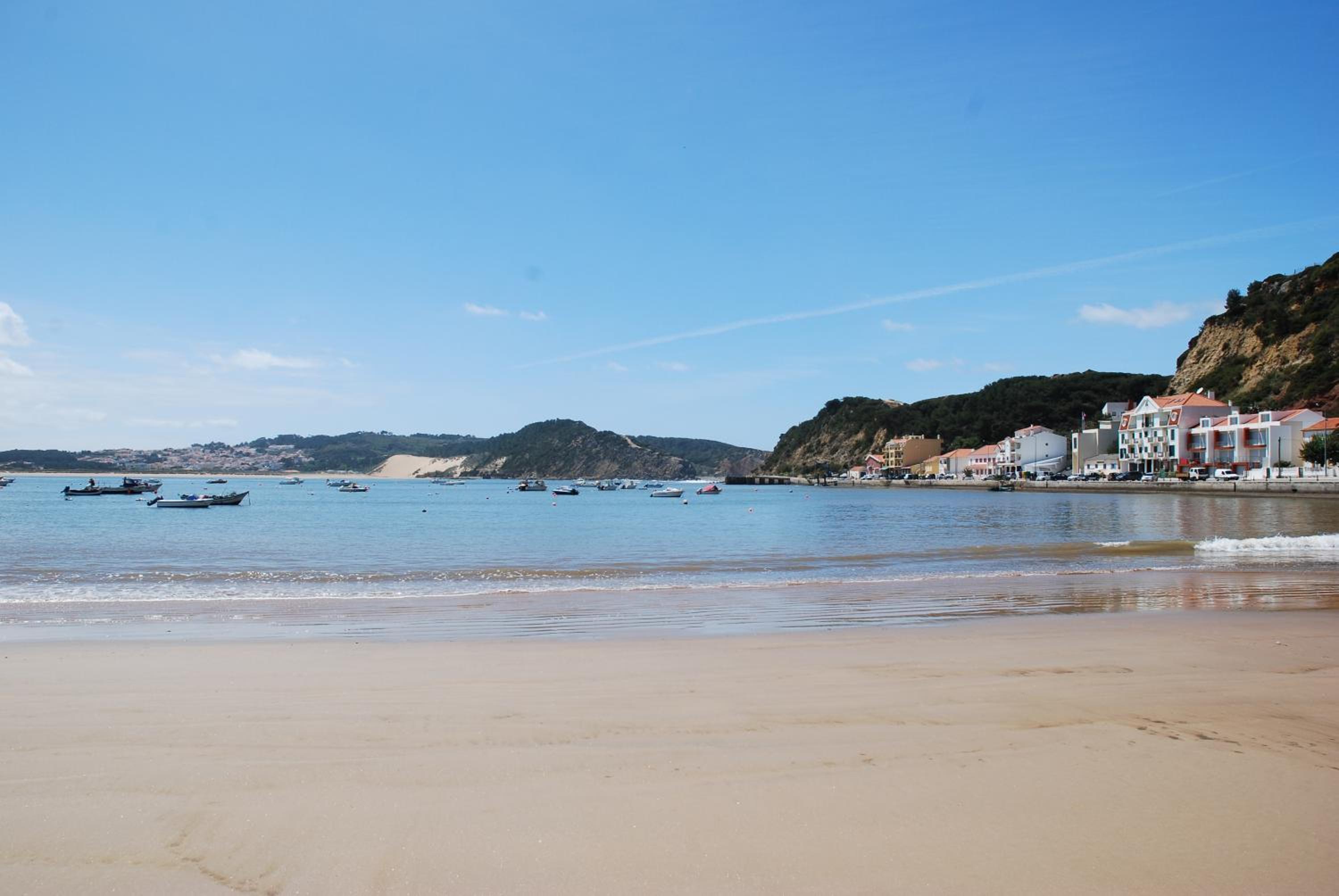 Paddle - Sea view apartment with 3 pools, tennis & squash court view 5
