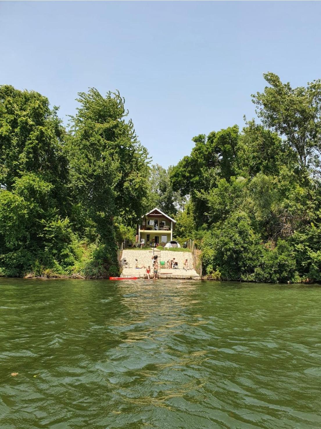 green house at silver lake