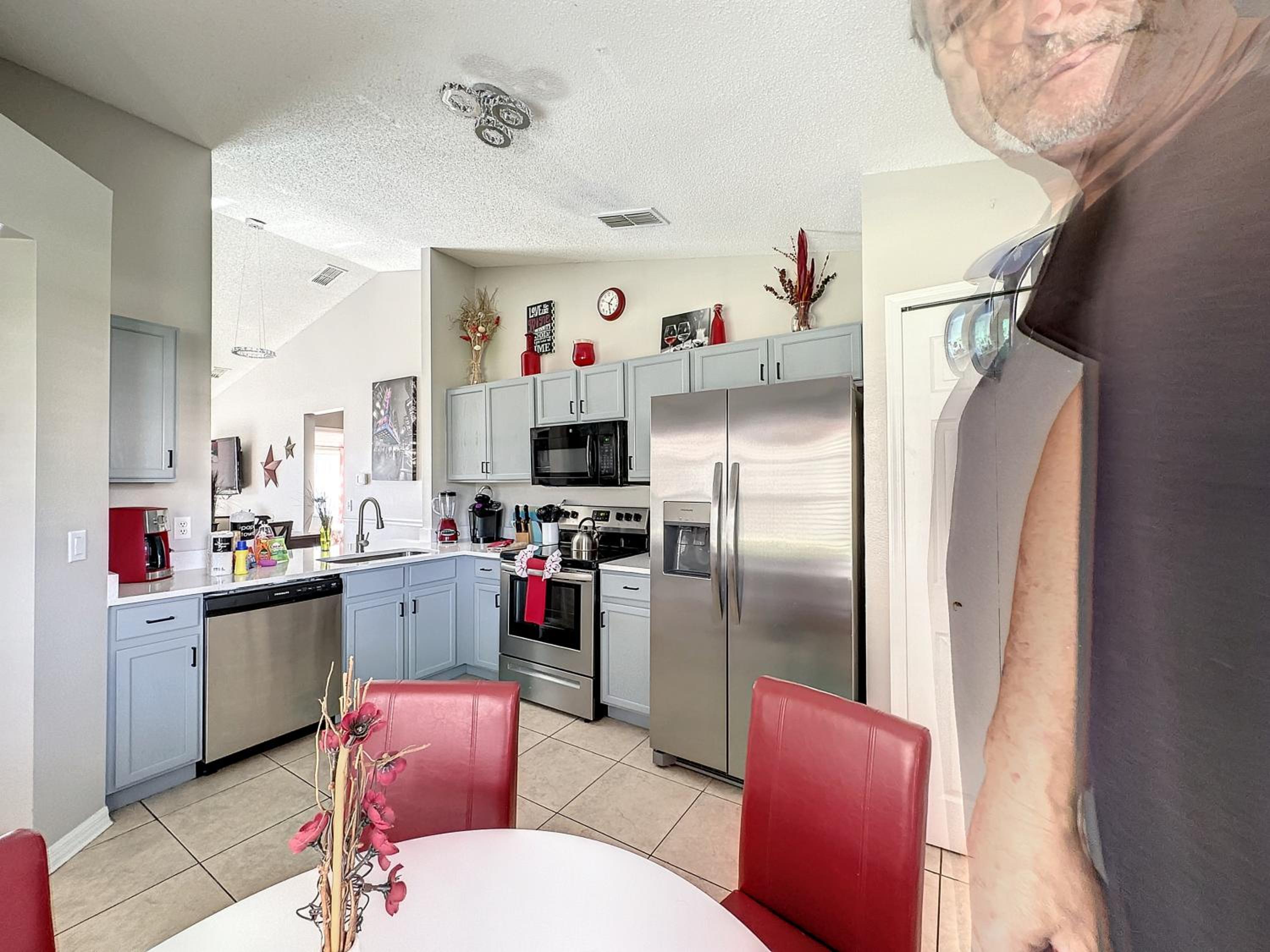 5 star on other sites See why Golf games pool hot tub 4m Disney sun deck Free Snacks