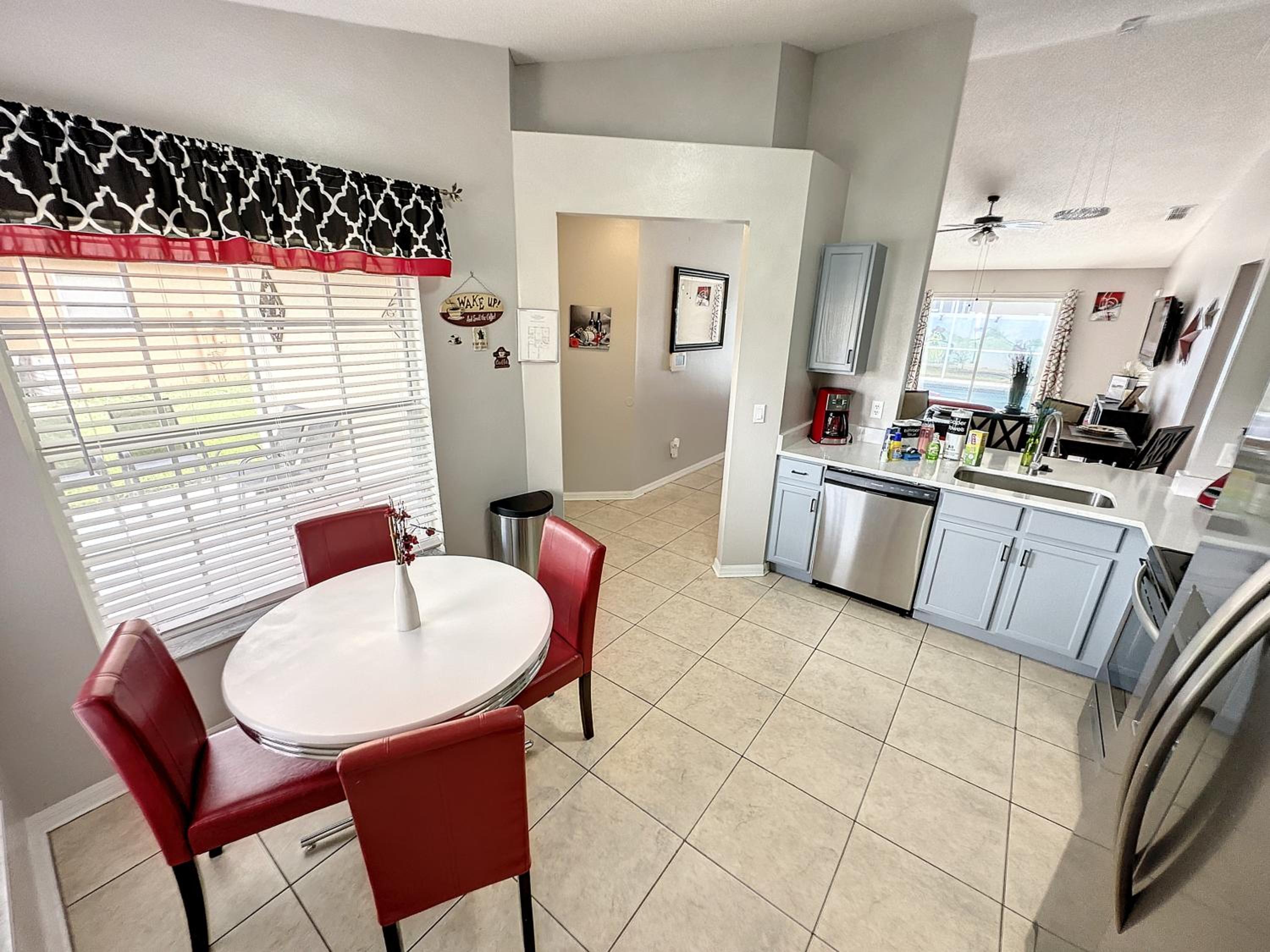 5 star on other sites See why Golf games pool hot tub 4m Disney sun deck Free Snacks
