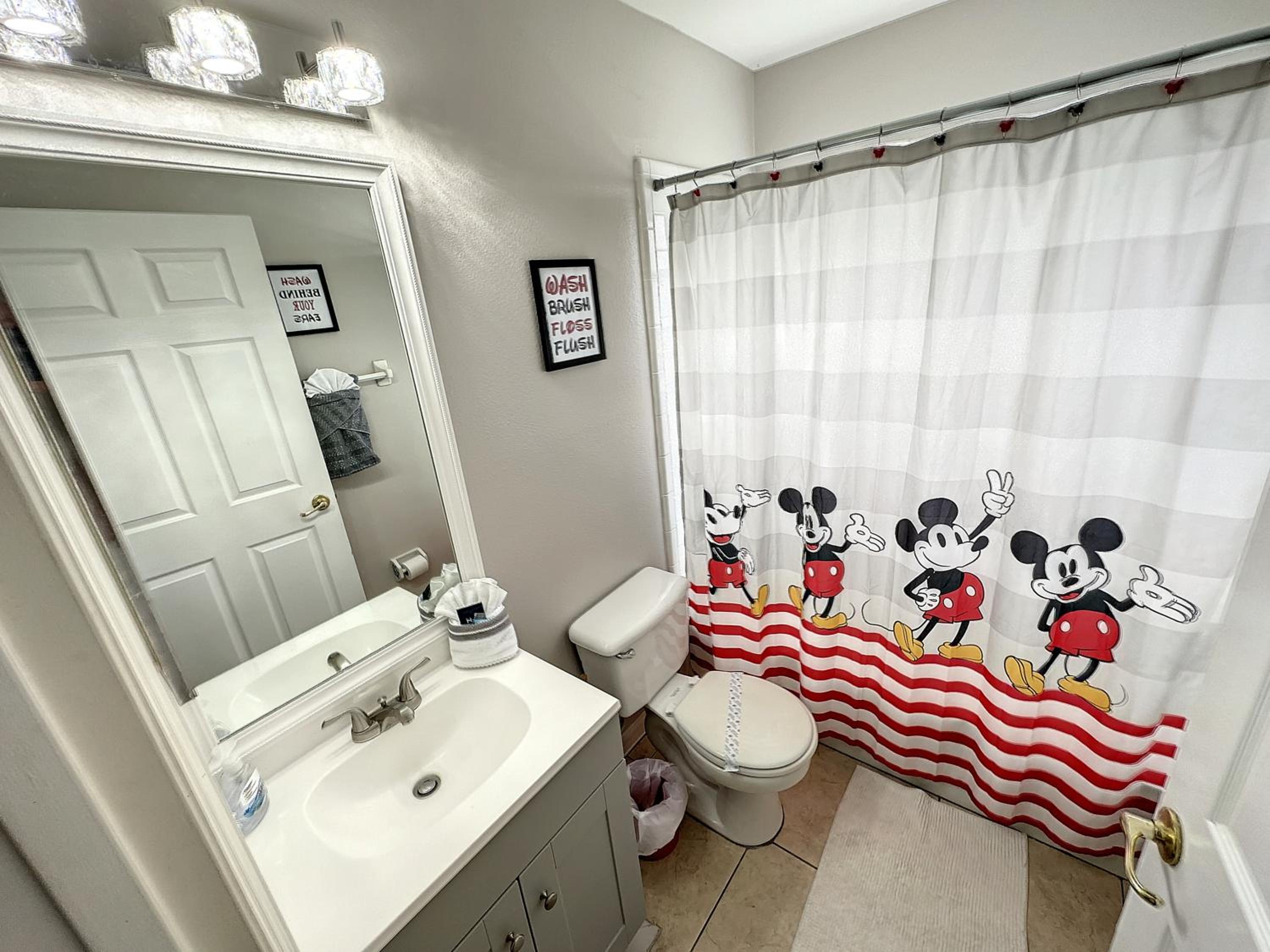 5 star on other sites See why Golf games pool hot tub 4m Disney sun deck Free Snacks