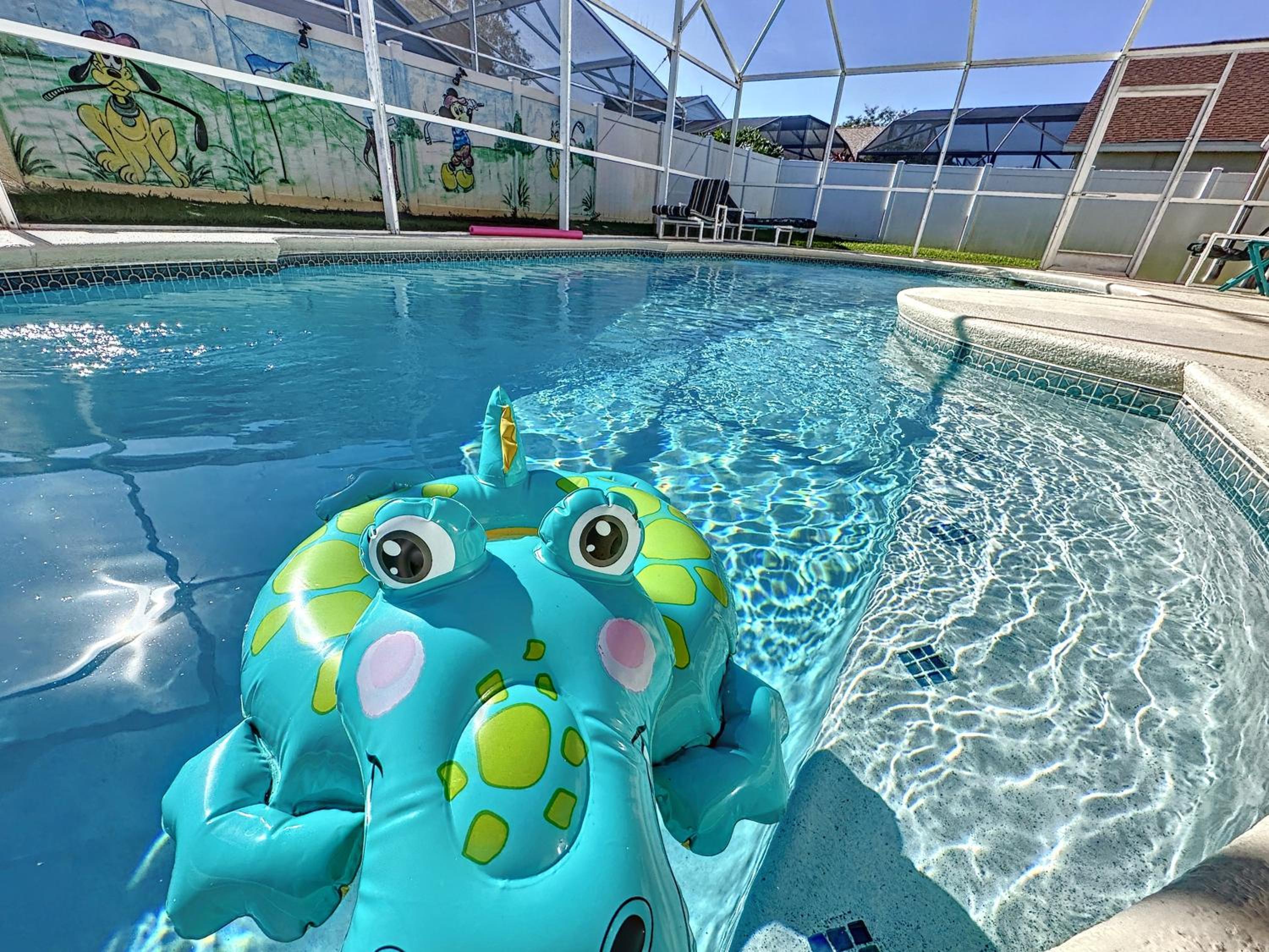 5 star on other sites See why Golf games pool hot tub 4m Disney sun deck Free Snacks