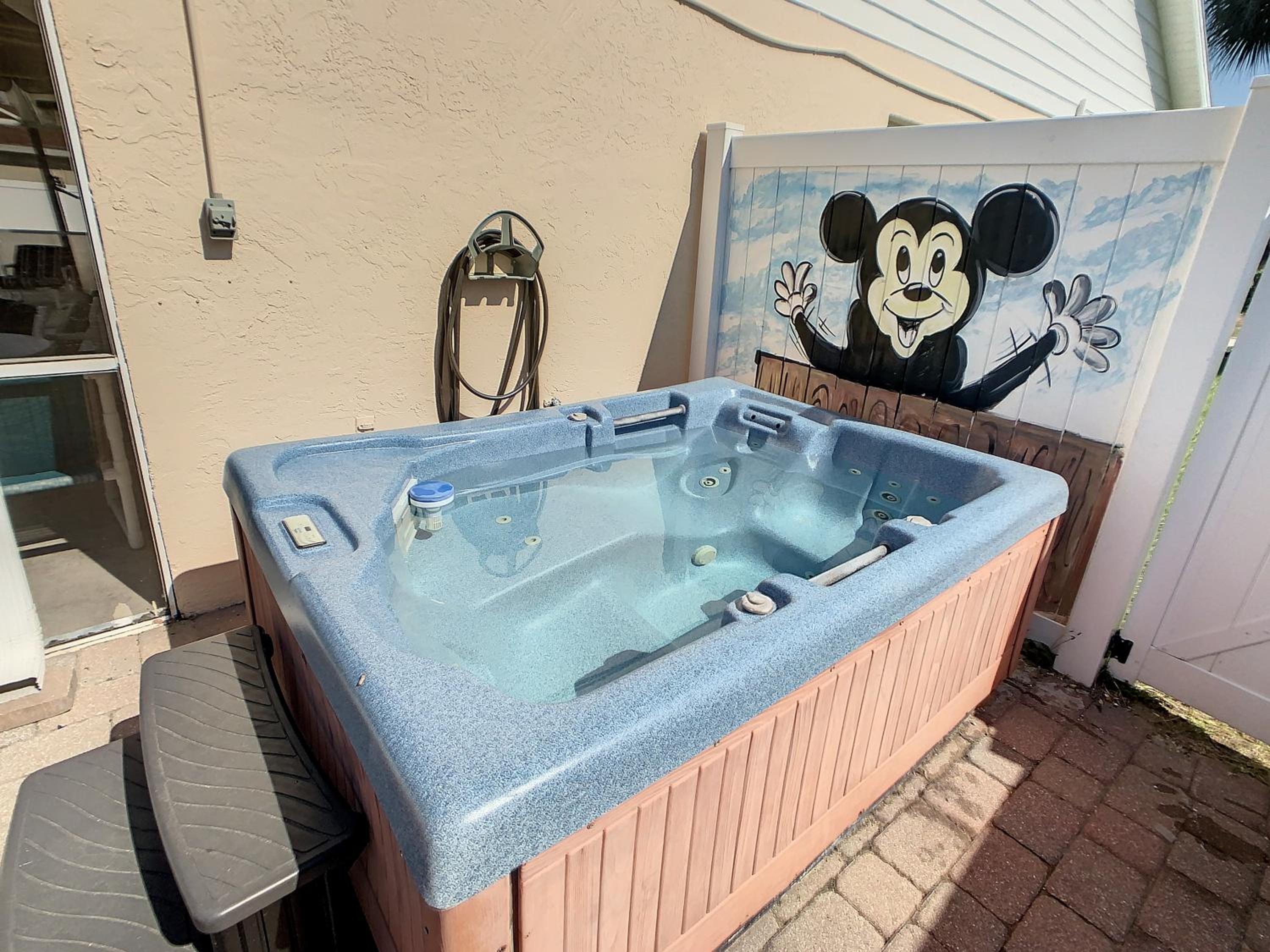 5 star on other sites See why Golf games pool hot tub 4m Disney sun deck Free Snacks