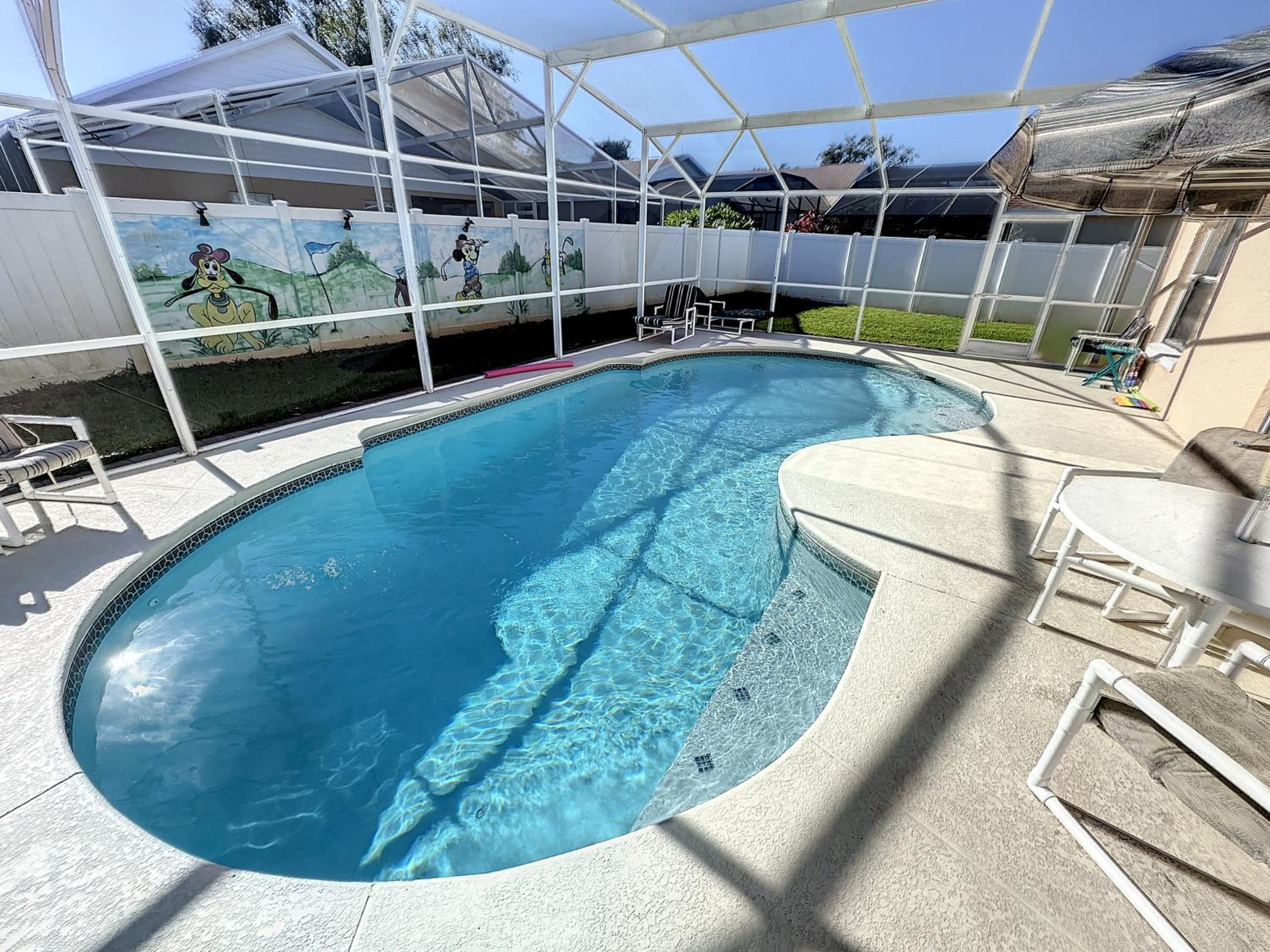 5 star on other sites See why Golf games pool hot tub 4m Disney sun deck Free Snacks