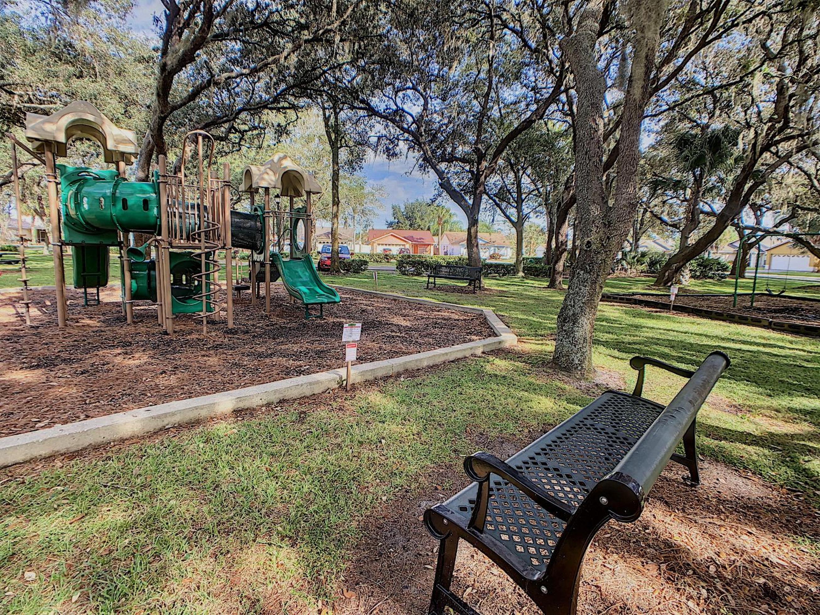 5 star on other sites See why Golf games pool hot tub 4m Disney sun deck Free Snacks