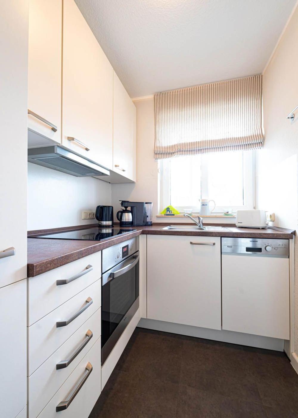 Ferienwohnung mit Balkon 500 m bis zum Strand VB
