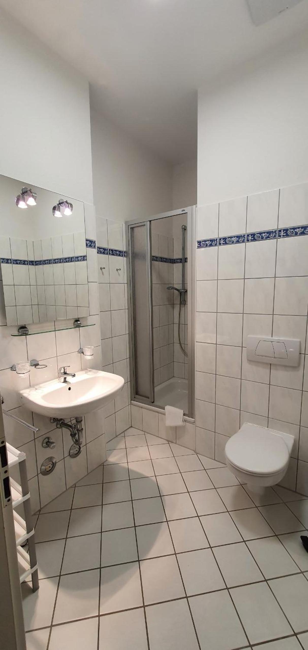 Ferienwohnung mit Balkon 500 m bis zum Strand VH