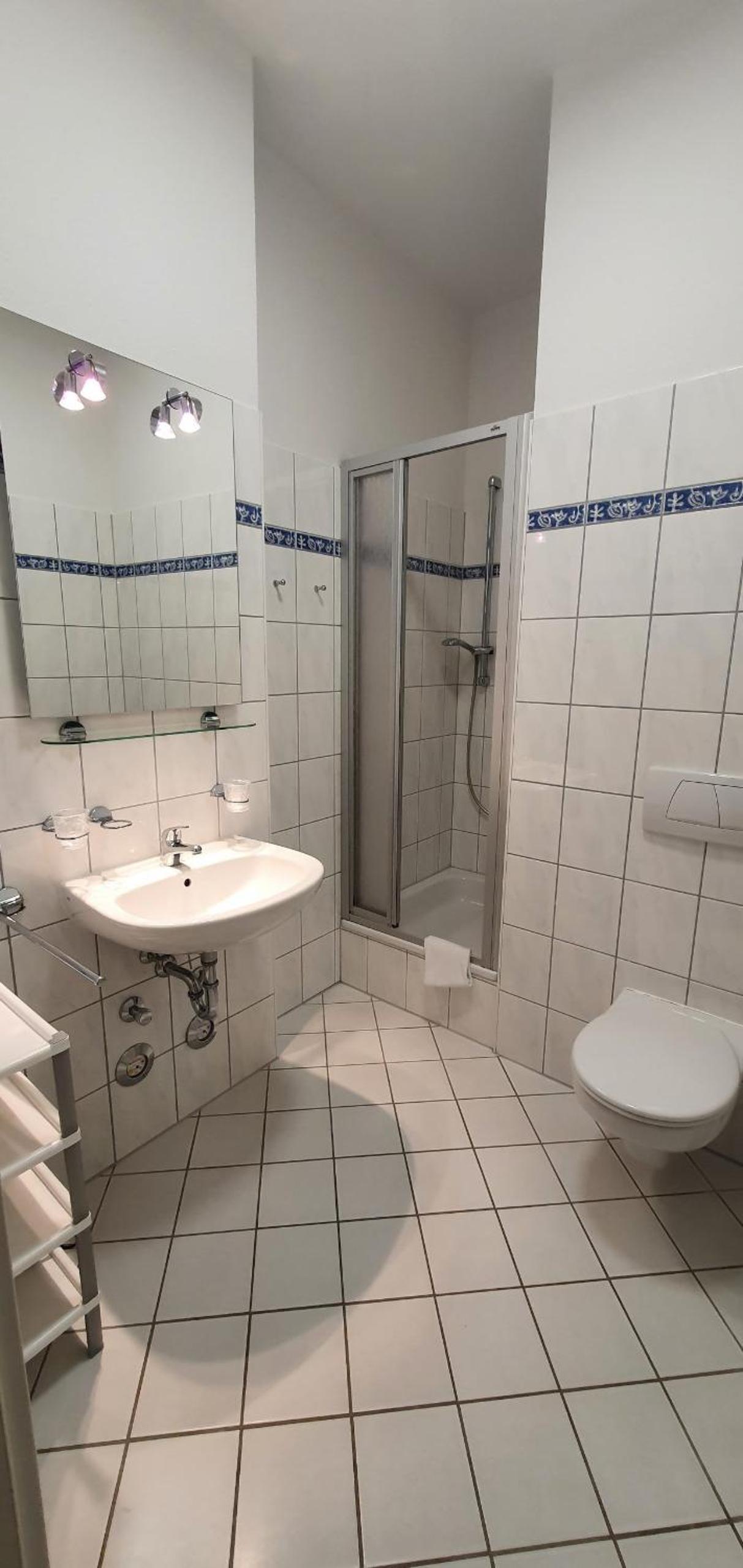 Ferienwohnung mit Balkon 500 m bis zum Strand VH
