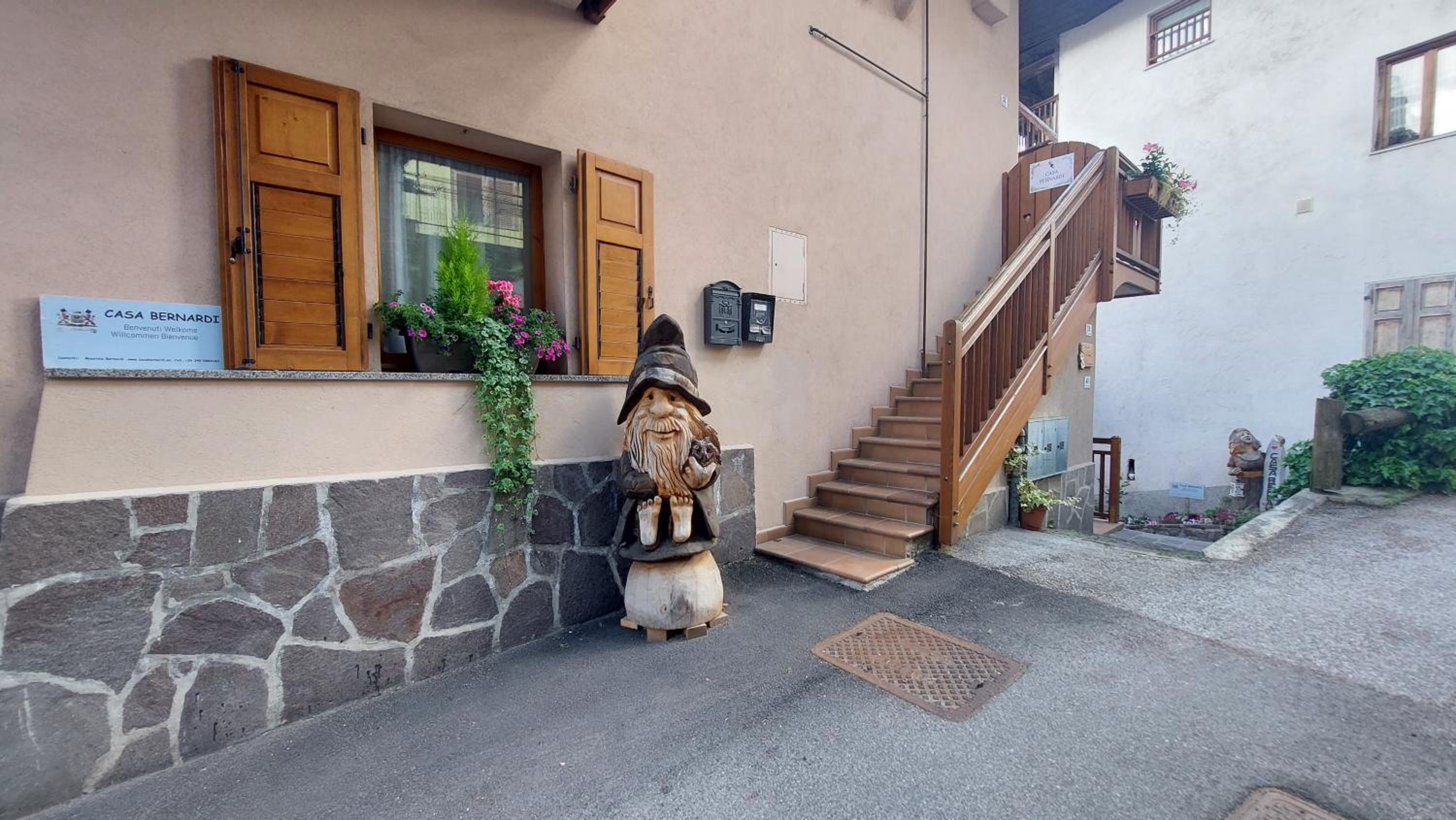 Photo 47
