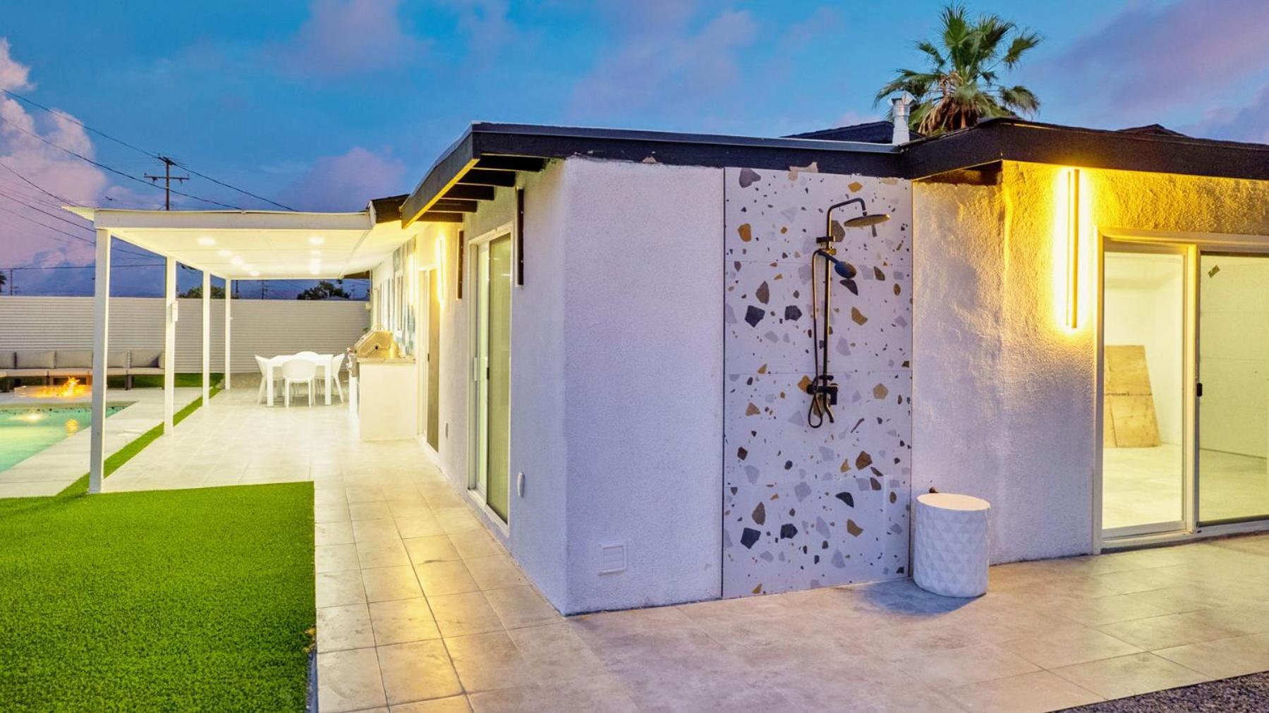 Hotel Palm Vista by Rather Be Properties - Image 1