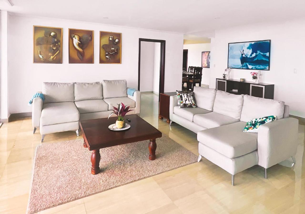 Exclusive 3 BDR, Gym & Pool, SeaView, Luxury Tower view 5