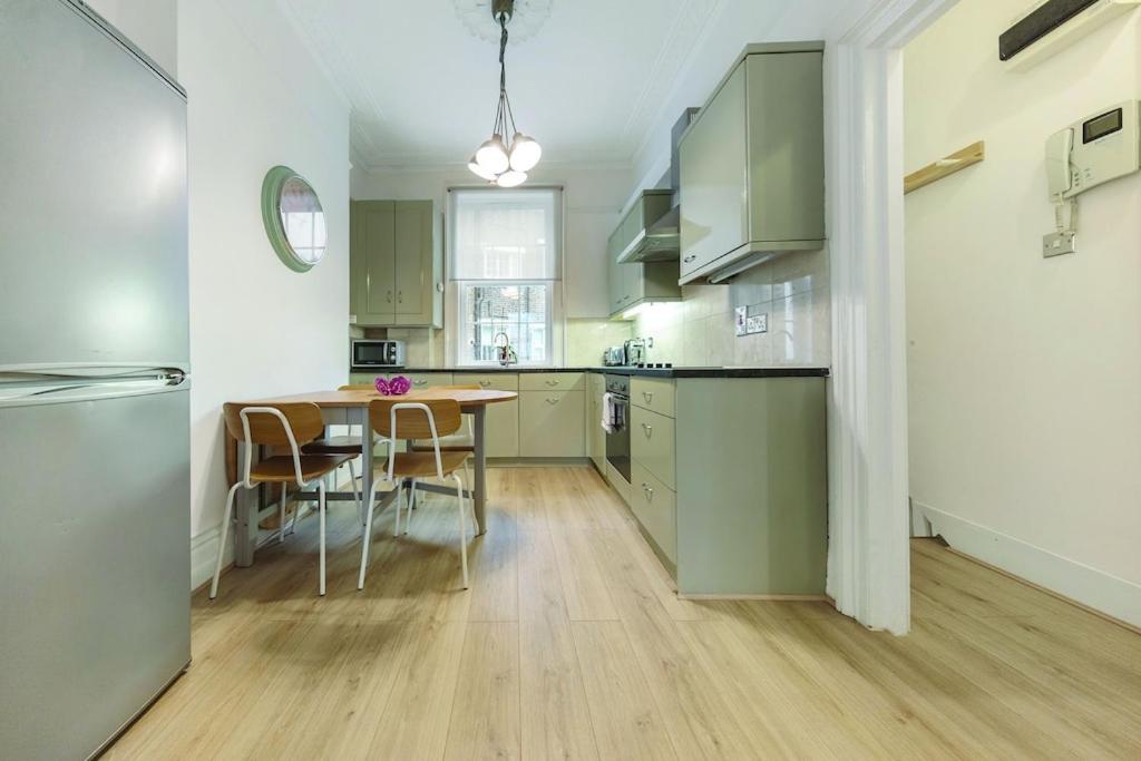 3 Bedroom Apartment in Westminster