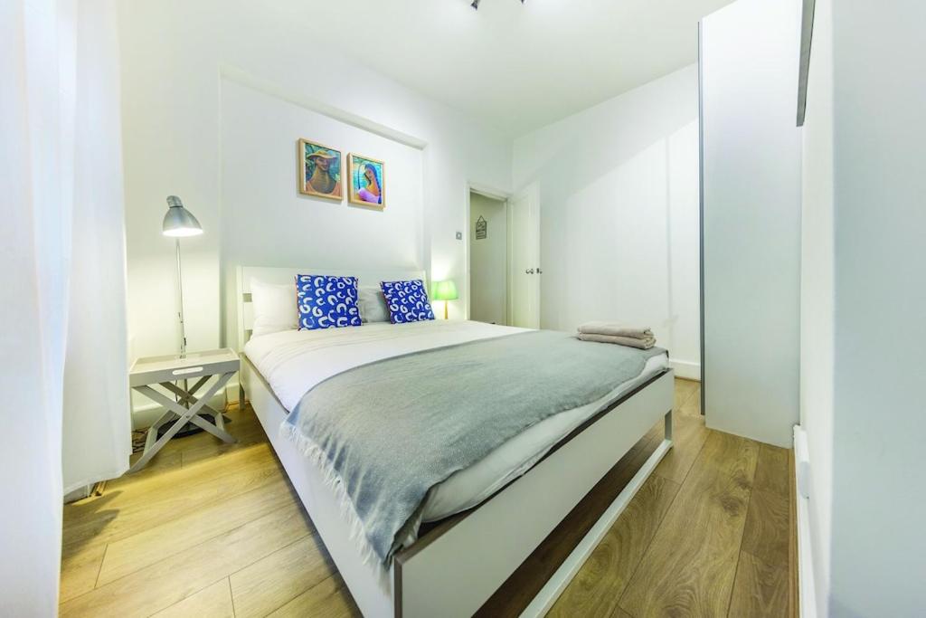 3 Bedroom Apartment in Westminster