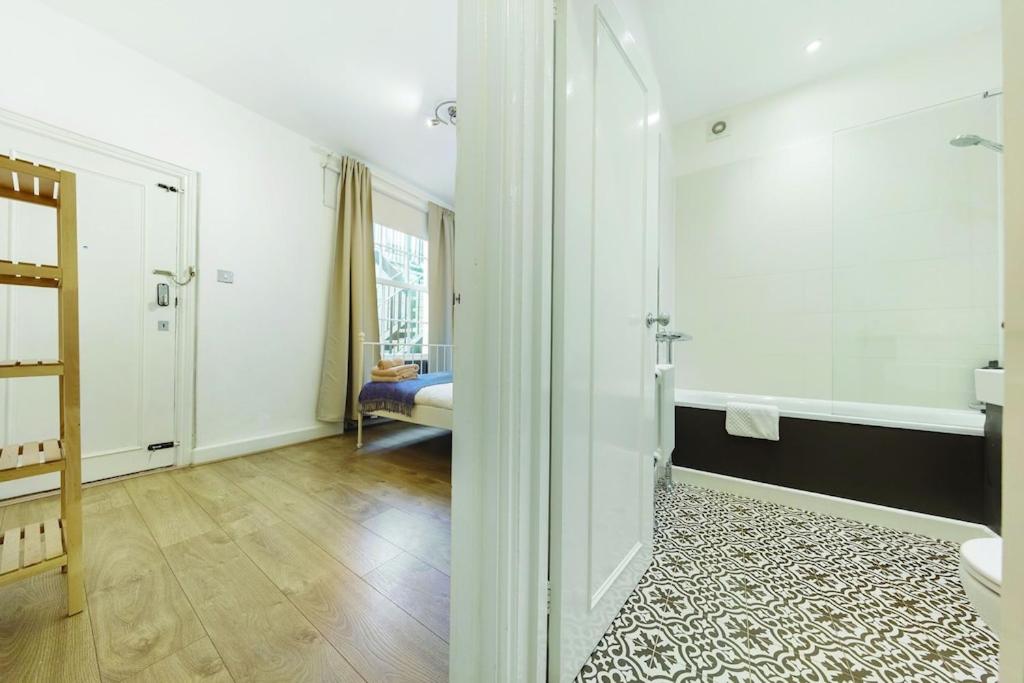 3 Bedroom Apartment in Westminster