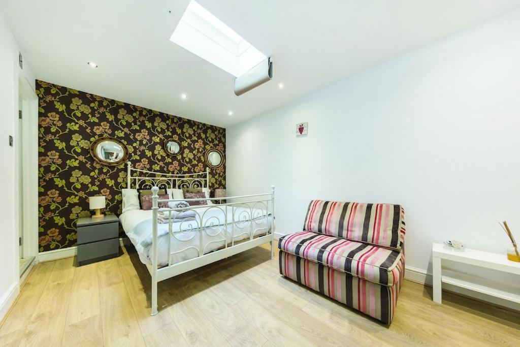 3 Bedroom Apartment in Westminster