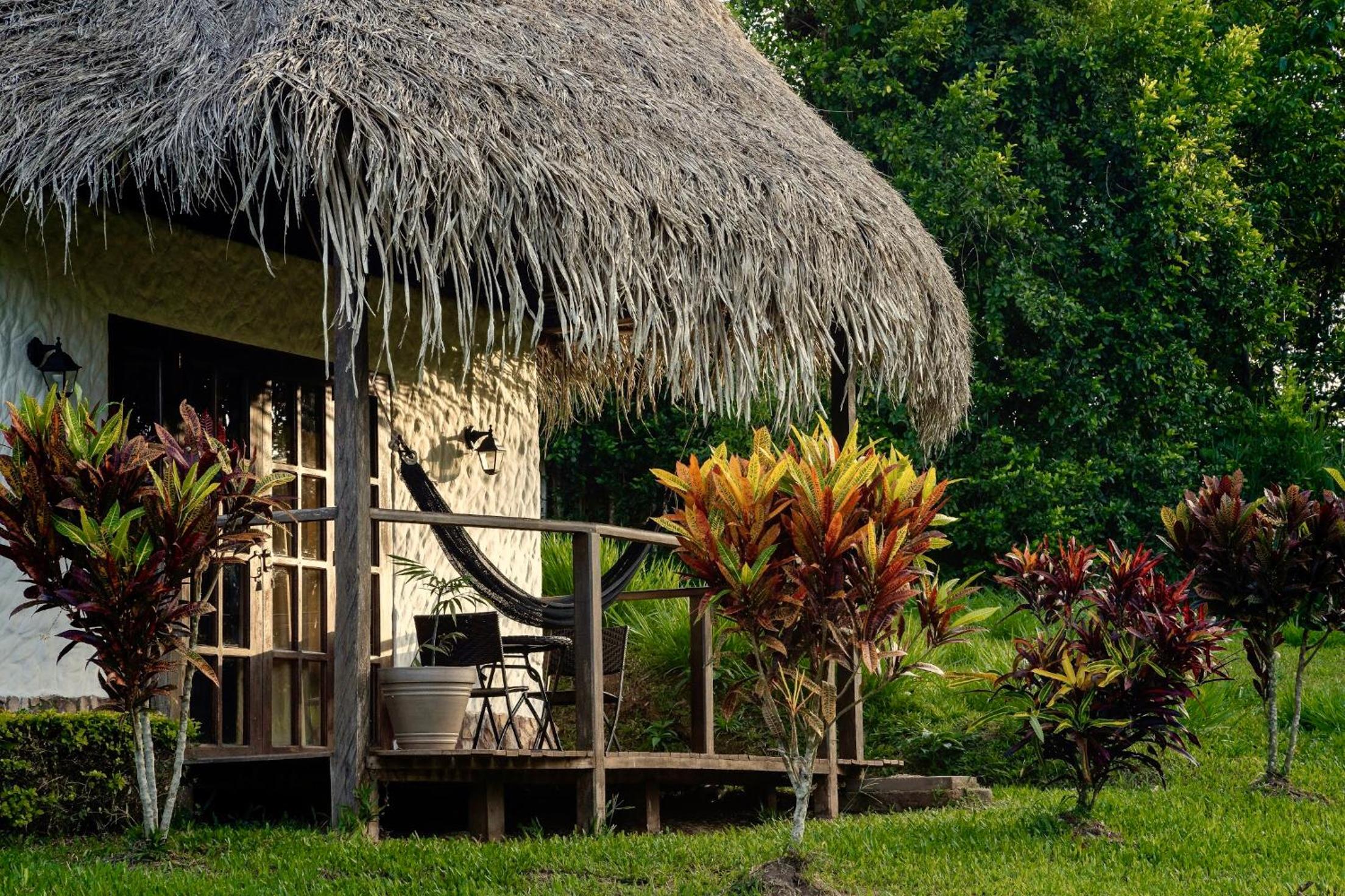 Sauce Lodge - Laguna Azul